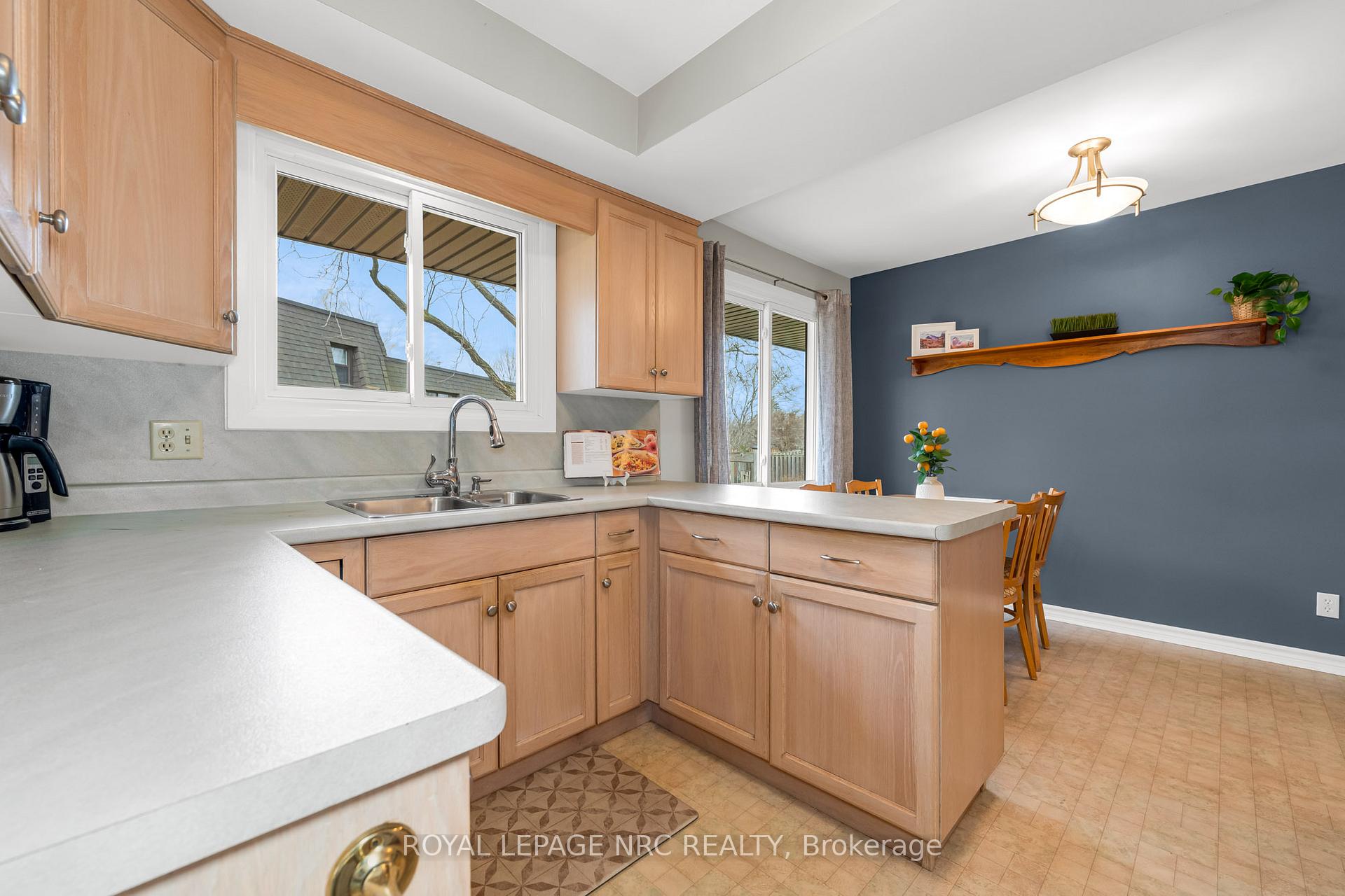 Photo 10 of 3 Pyramid Place, St. Catharines, Glendale/Glenridge — HOMEH