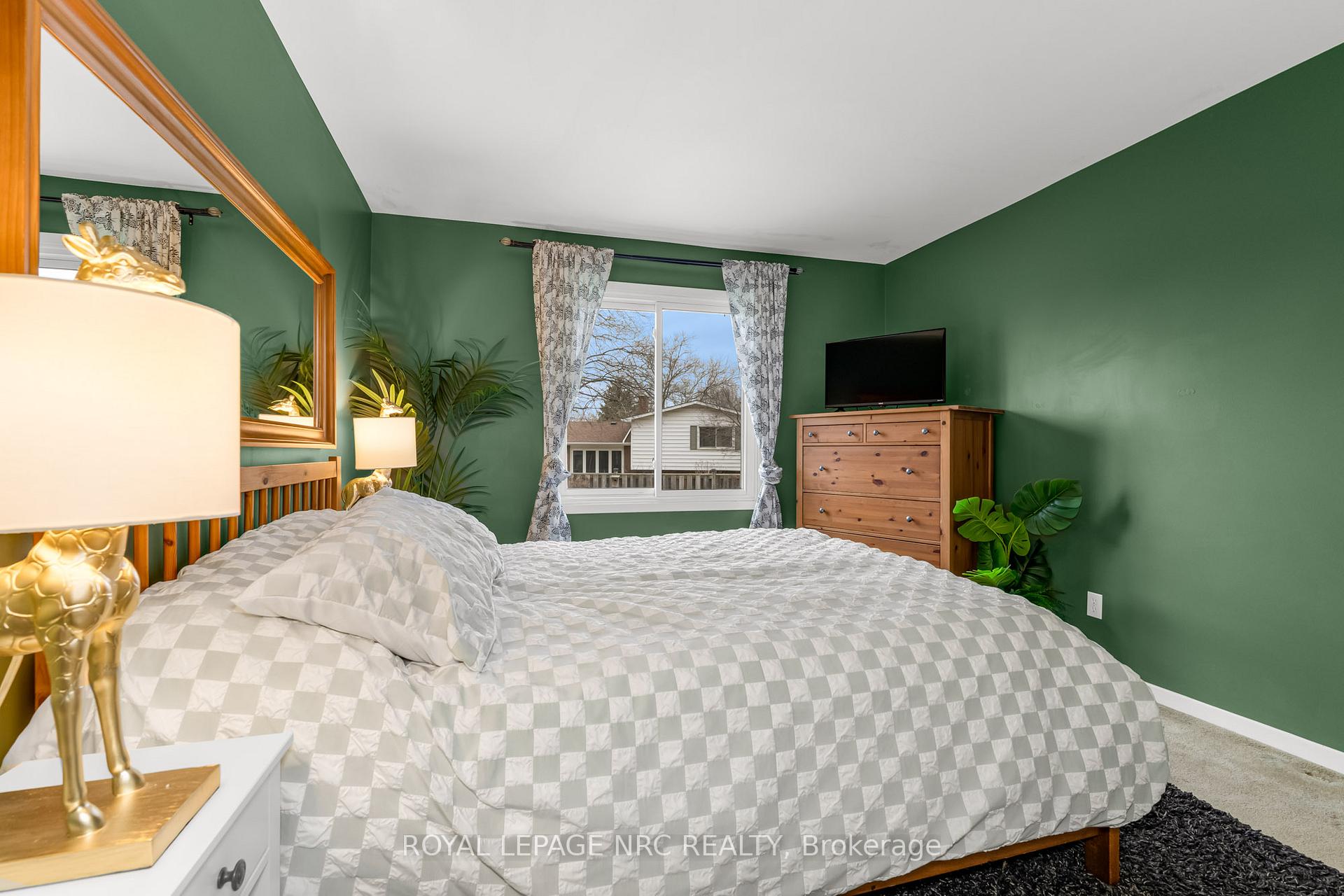Photo 15 of 3 Pyramid Place, St. Catharines, Glendale/Glenridge — HOMEH