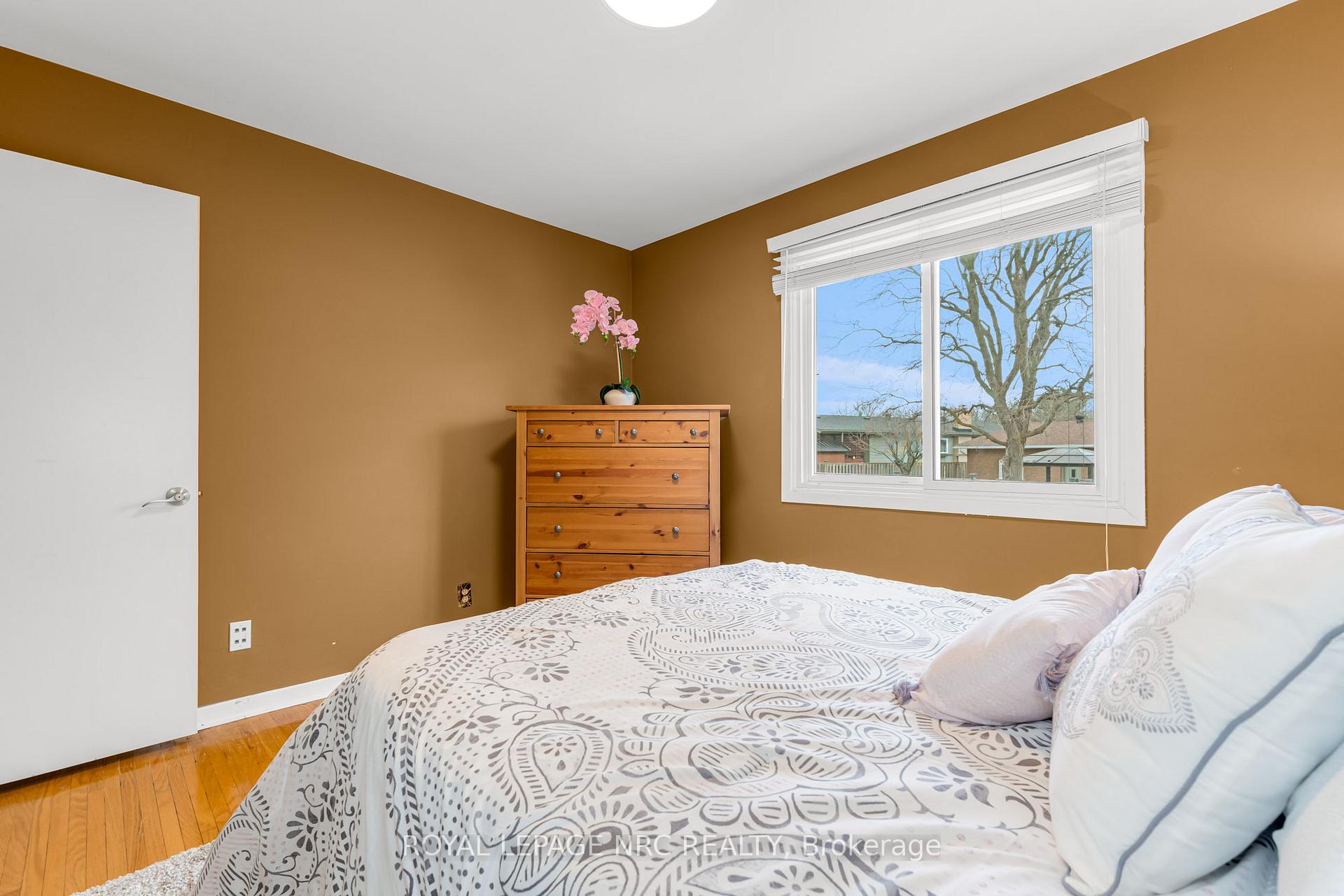 Photo 20 of 3 Pyramid Place, St. Catharines, Glendale/Glenridge — HOMEH