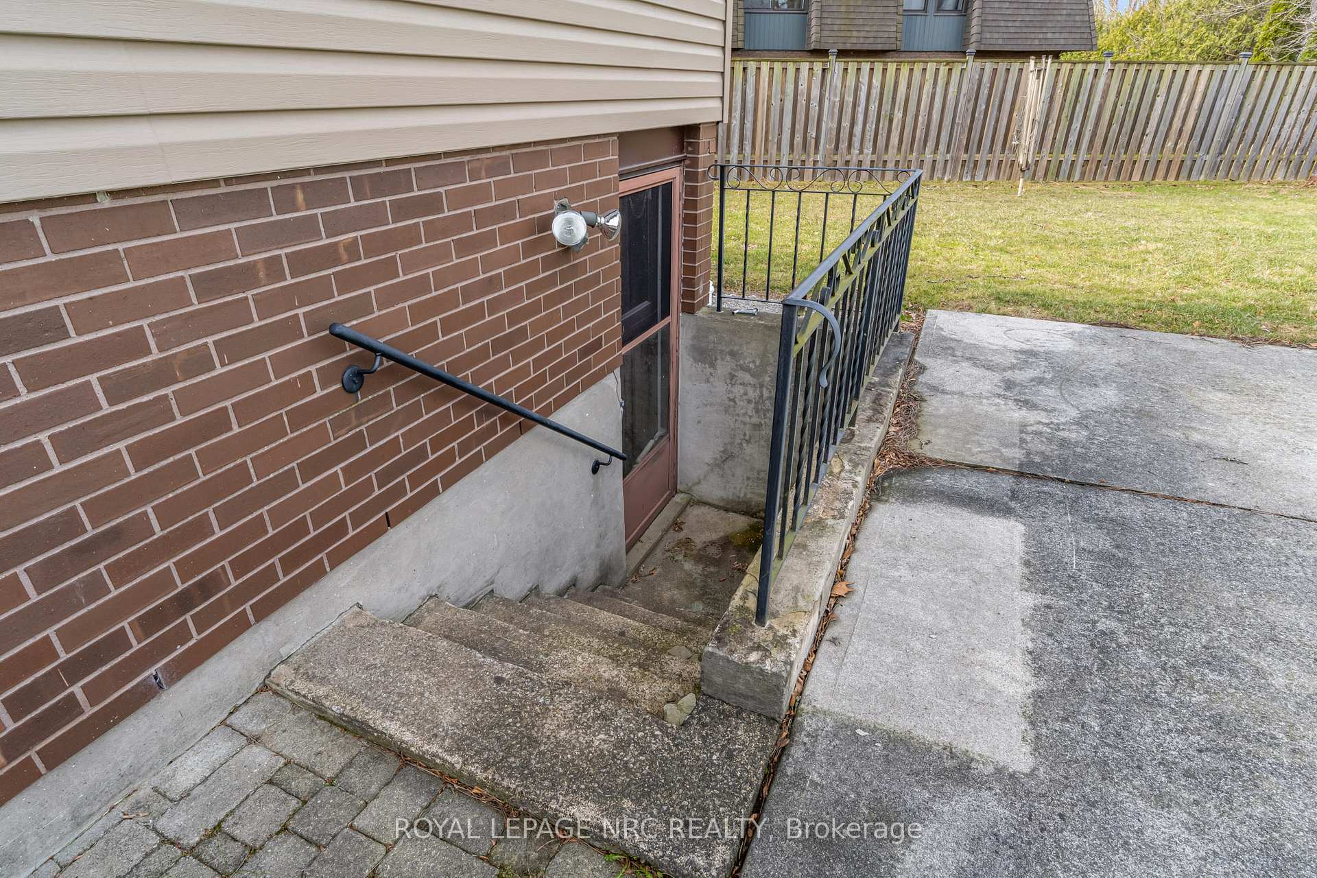 Photo 39 of 3 Pyramid Place, St. Catharines, Glendale/Glenridge — HOMEH