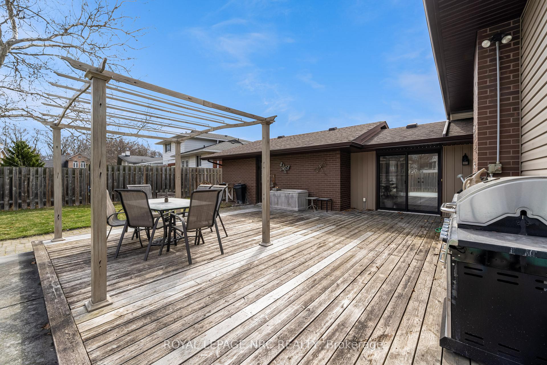 Photo 40 of 3 Pyramid Place, St. Catharines, Glendale/Glenridge — HOMEH