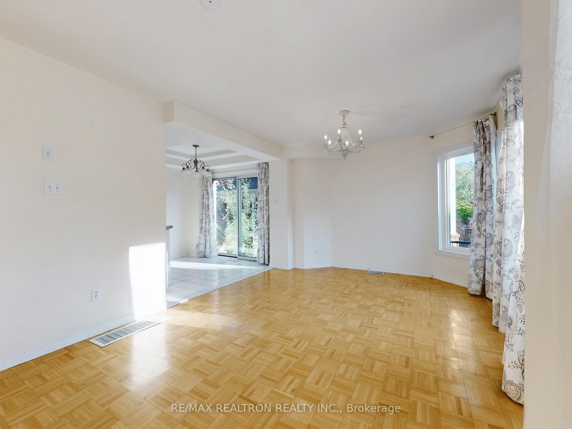 Photo 11 of Unit 144, 18 Clark Avenue W, Vaughan, Crestwood-Springfarm-Yorkhill — HOMEH