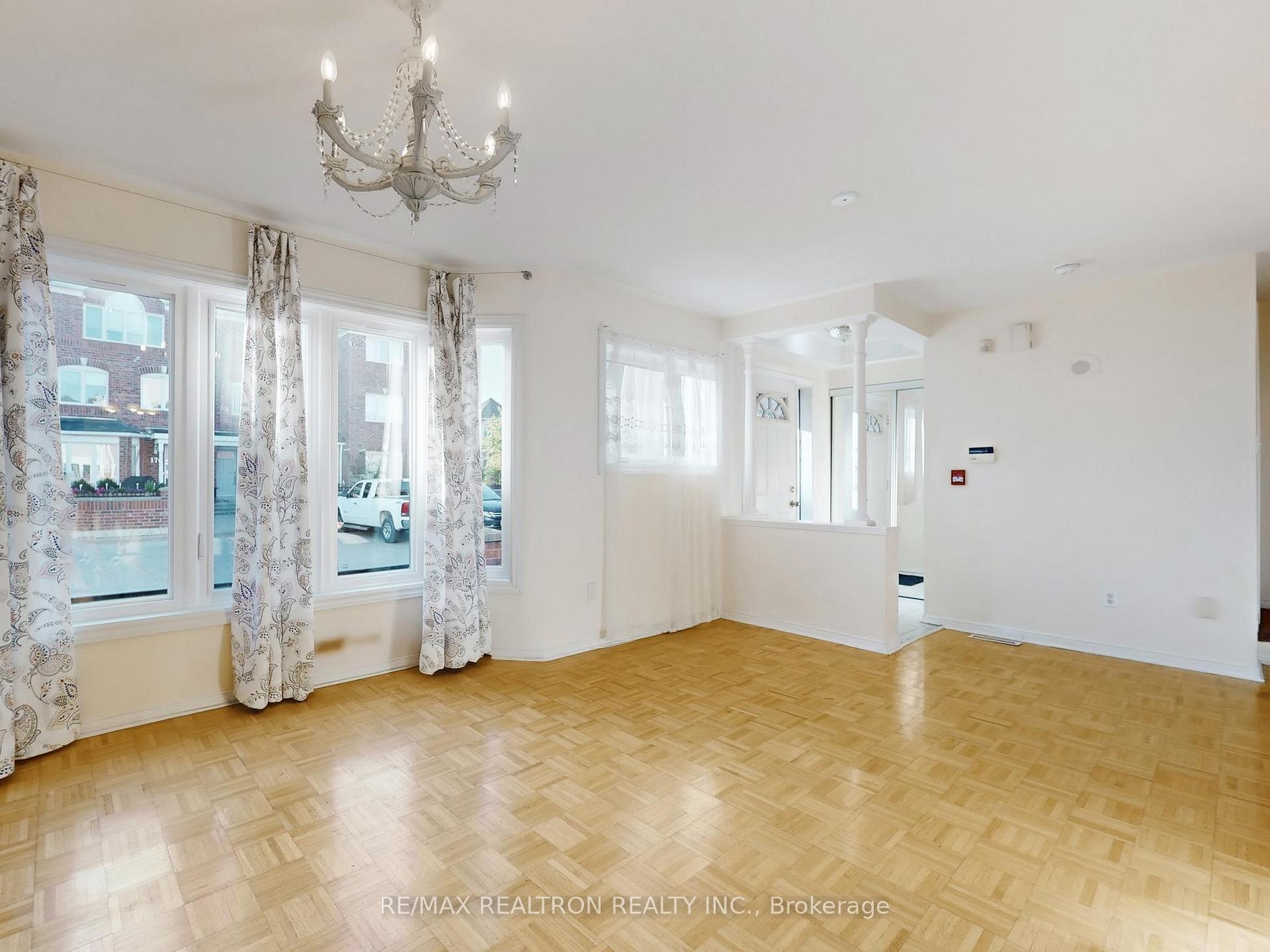 Photo 15 of Unit 144, 18 Clark Avenue W, Vaughan, Crestwood-Springfarm-Yorkhill — HOMEH