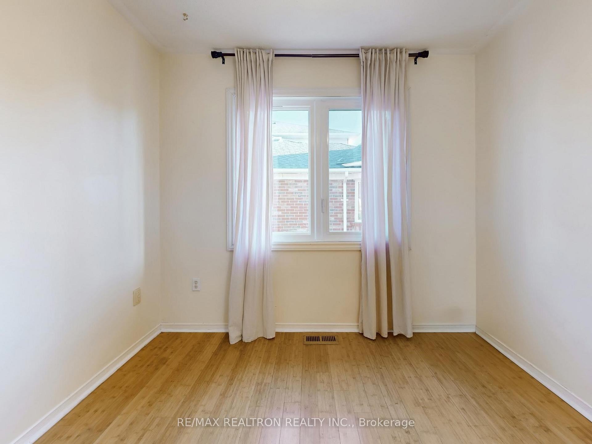 Photo 27 of Unit 144, 18 Clark Avenue W, Vaughan, Crestwood-Springfarm-Yorkhill — HOMEH