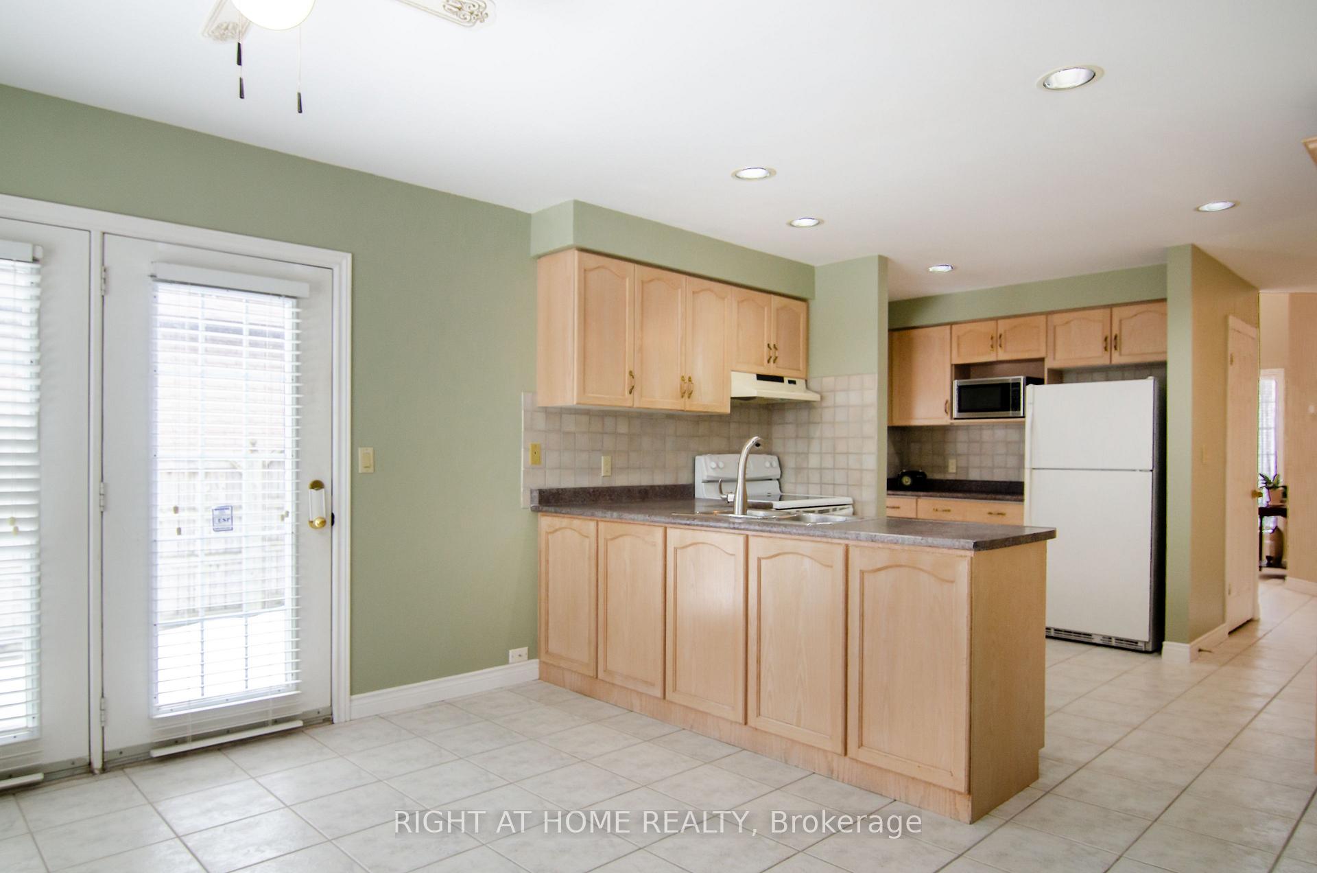 Photo 8 of 1321 Baseline Road, Hamilton, Winona Park — HOMEH