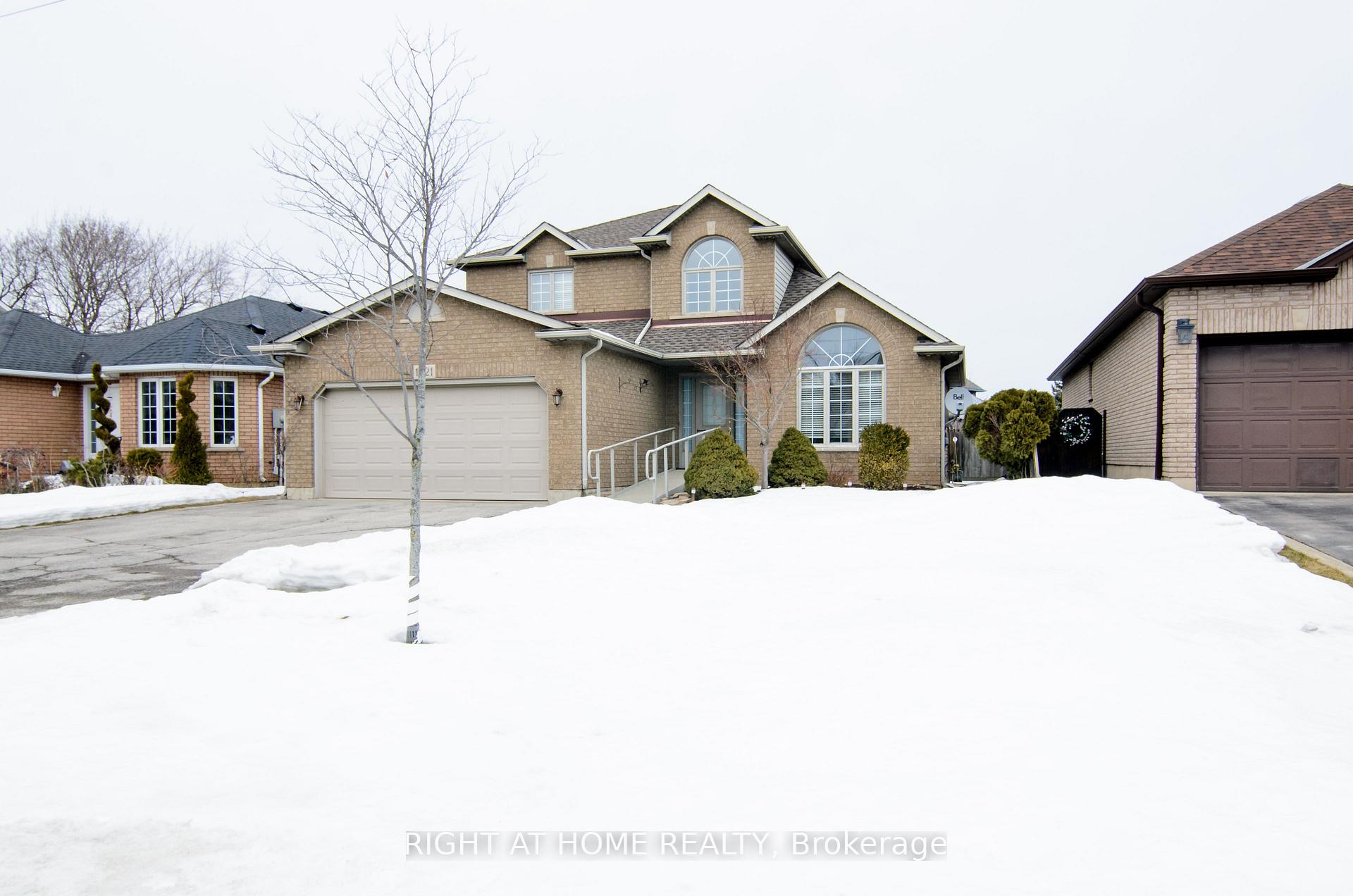 Photo 2 of 1321 Baseline Road, Hamilton, Winona Park — HOMEH