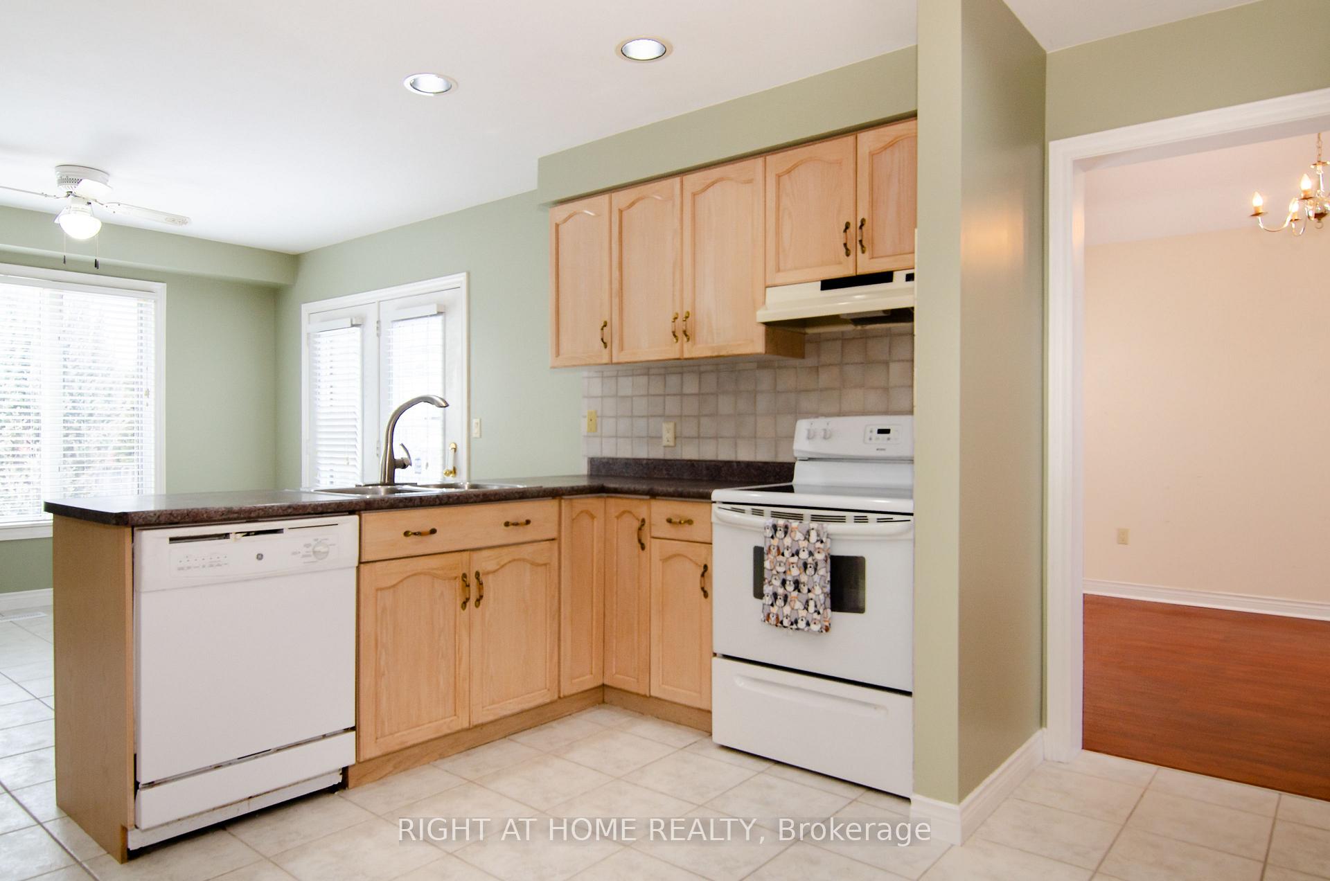 Photo 25 of 1321 Baseline Road, Hamilton, Winona Park — HOMEH