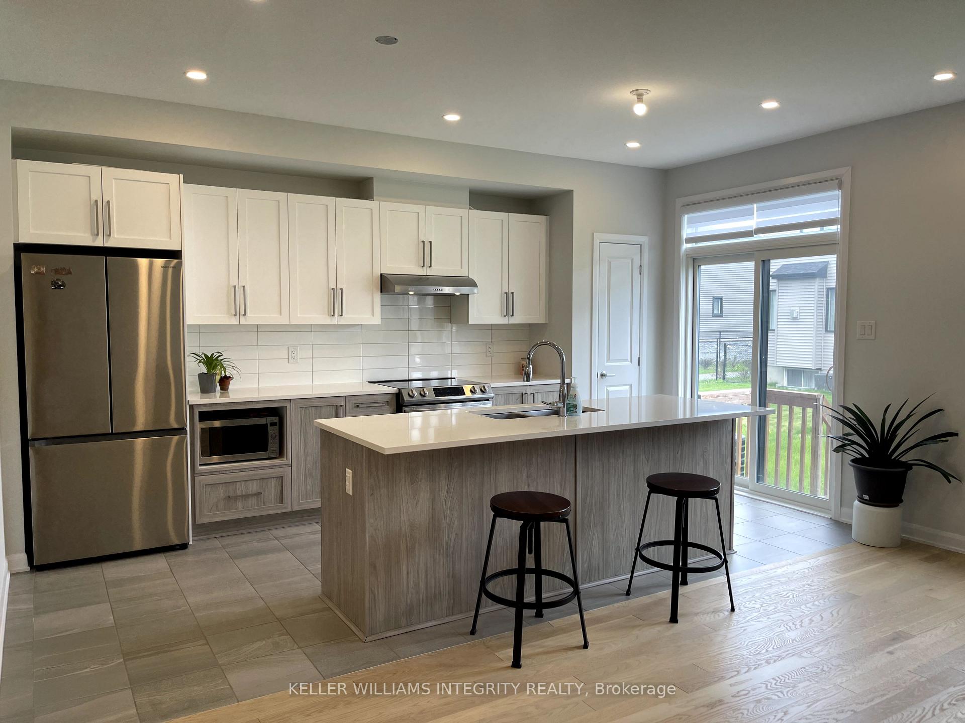 Photo 4 of 597 Lilith Street, Ottawa, Barrhaven - Heritage Park — HOMEH