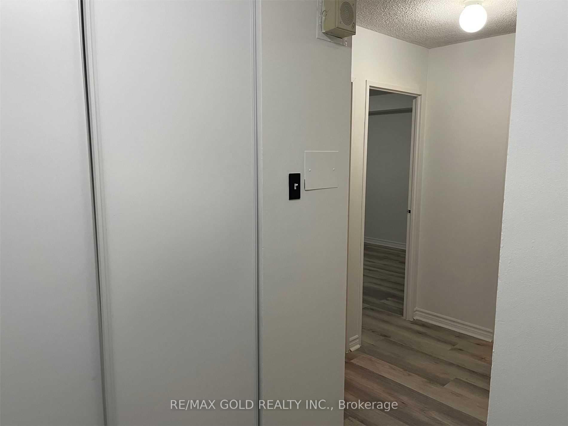 Photo 10 of Unit 307, 4 King Cross Road, King, Nobleton — HOMEH