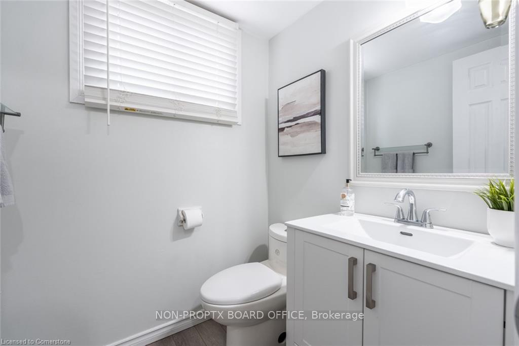 Photo 29 of 18 Chilton Drive, Hamilton, Stoney Creek Mountain — HOMEH