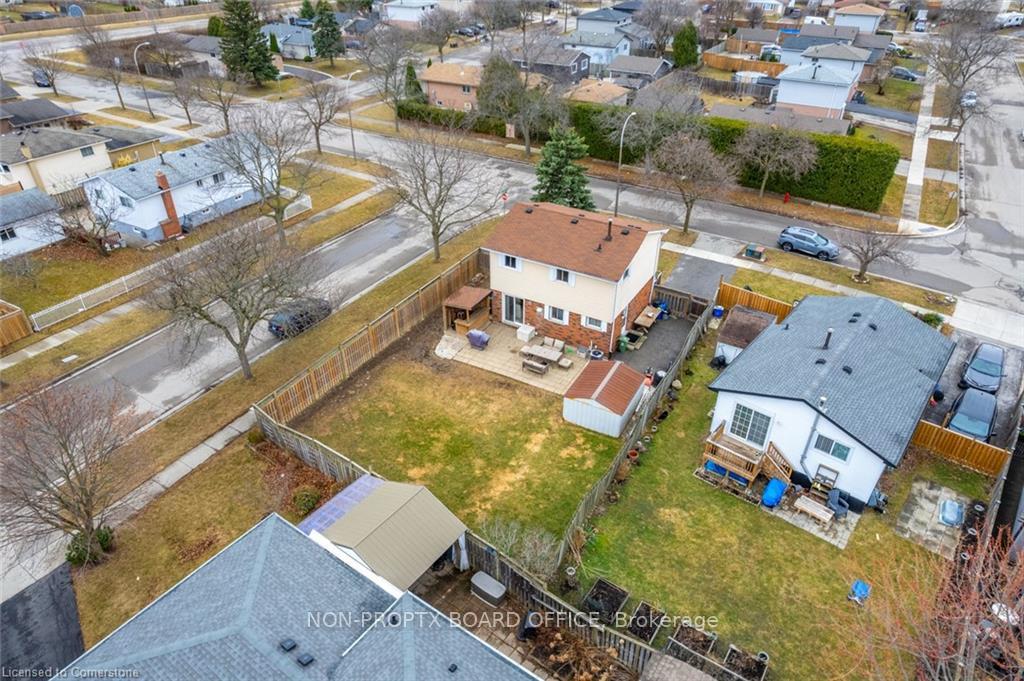 Photo 35 of 18 Chilton Drive, Hamilton, Stoney Creek Mountain — HOMEH