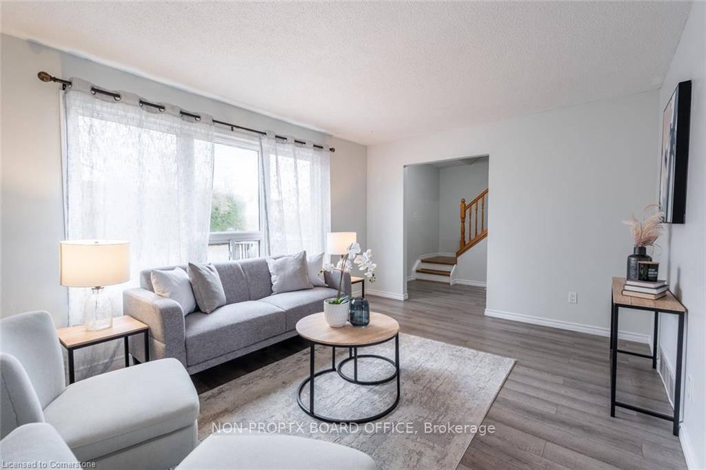 Photo 46 of 18 Chilton Drive, Hamilton, Stoney Creek Mountain — HOMEH