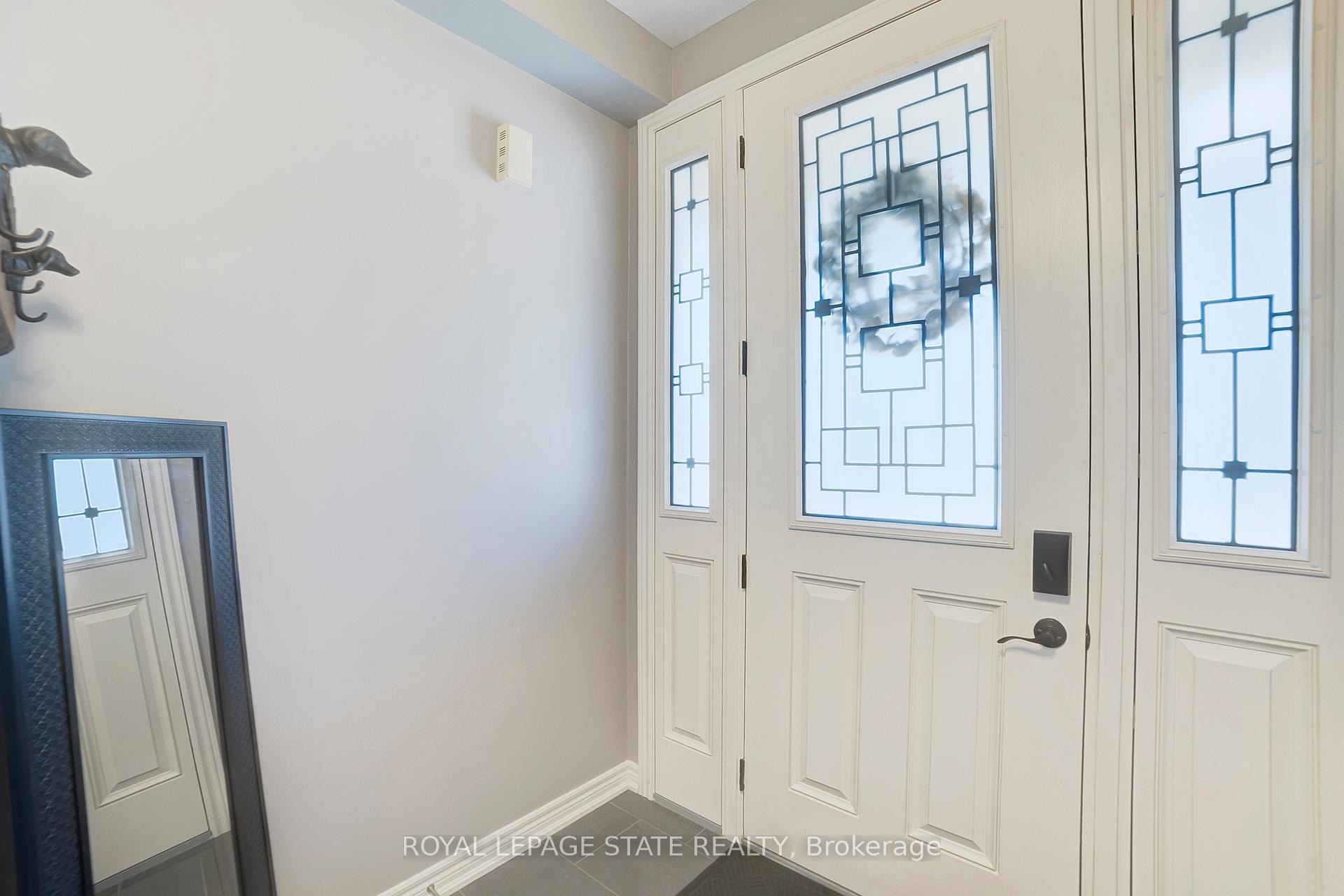 Photo 6 of 51 Narbonne Crescent, Hamilton, Stoney Creek Mountain — HOMEH