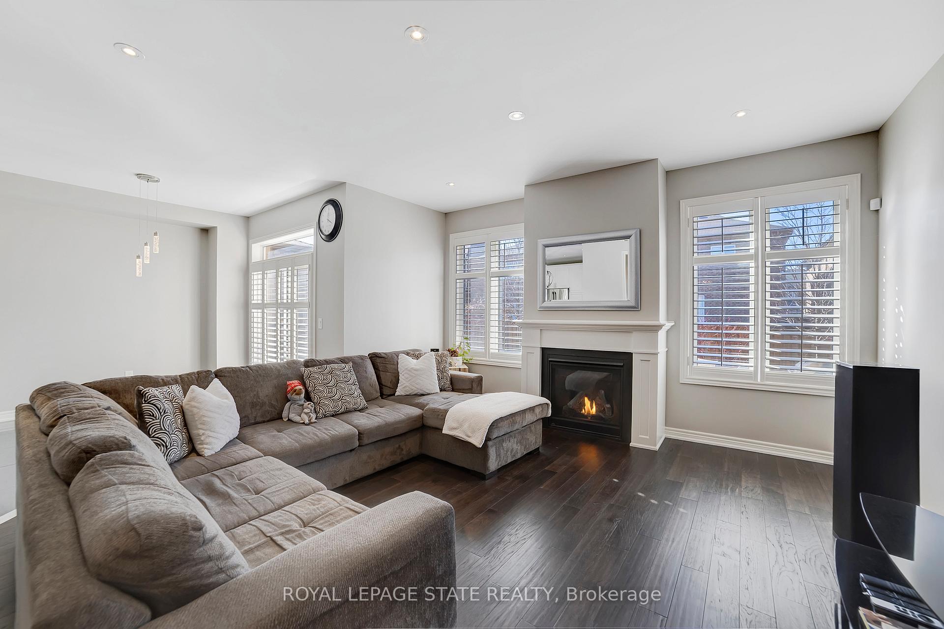 Photo 9 of 51 Narbonne Crescent, Hamilton, Stoney Creek Mountain — HOMEH