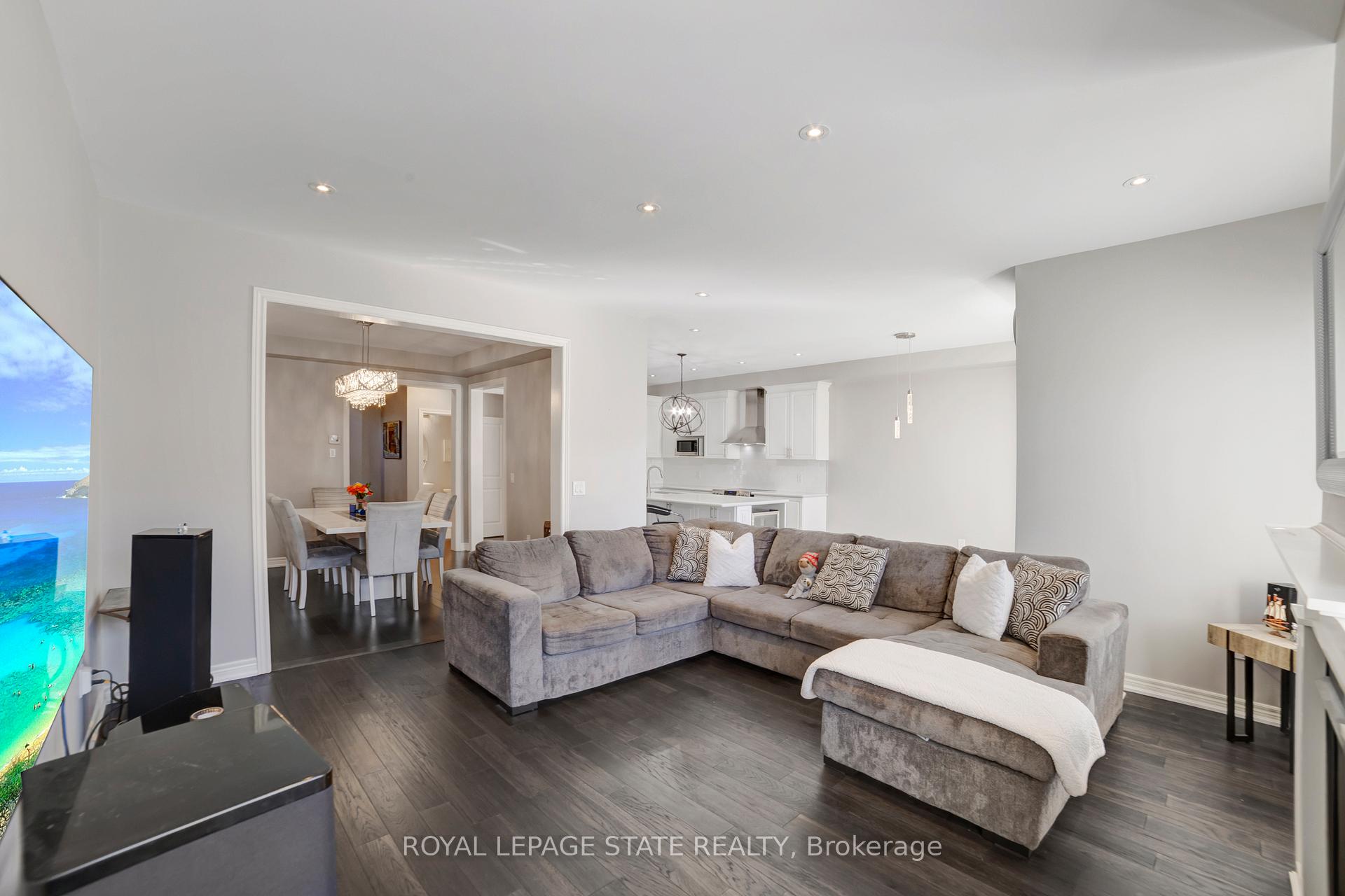 Photo 10 of 51 Narbonne Crescent, Hamilton, Stoney Creek Mountain — HOMEH