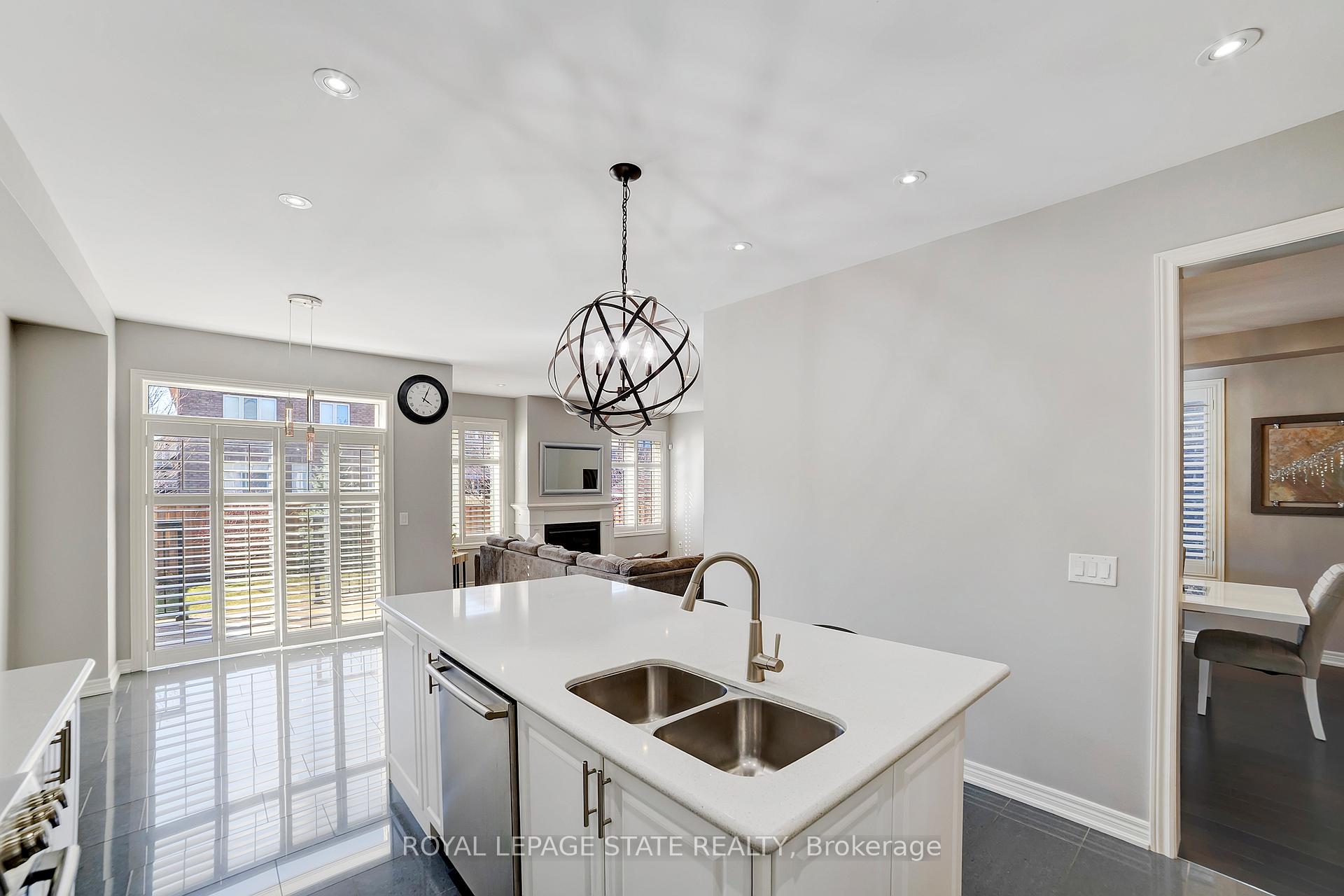 Photo 16 of 51 Narbonne Crescent, Hamilton, Stoney Creek Mountain — HOMEH