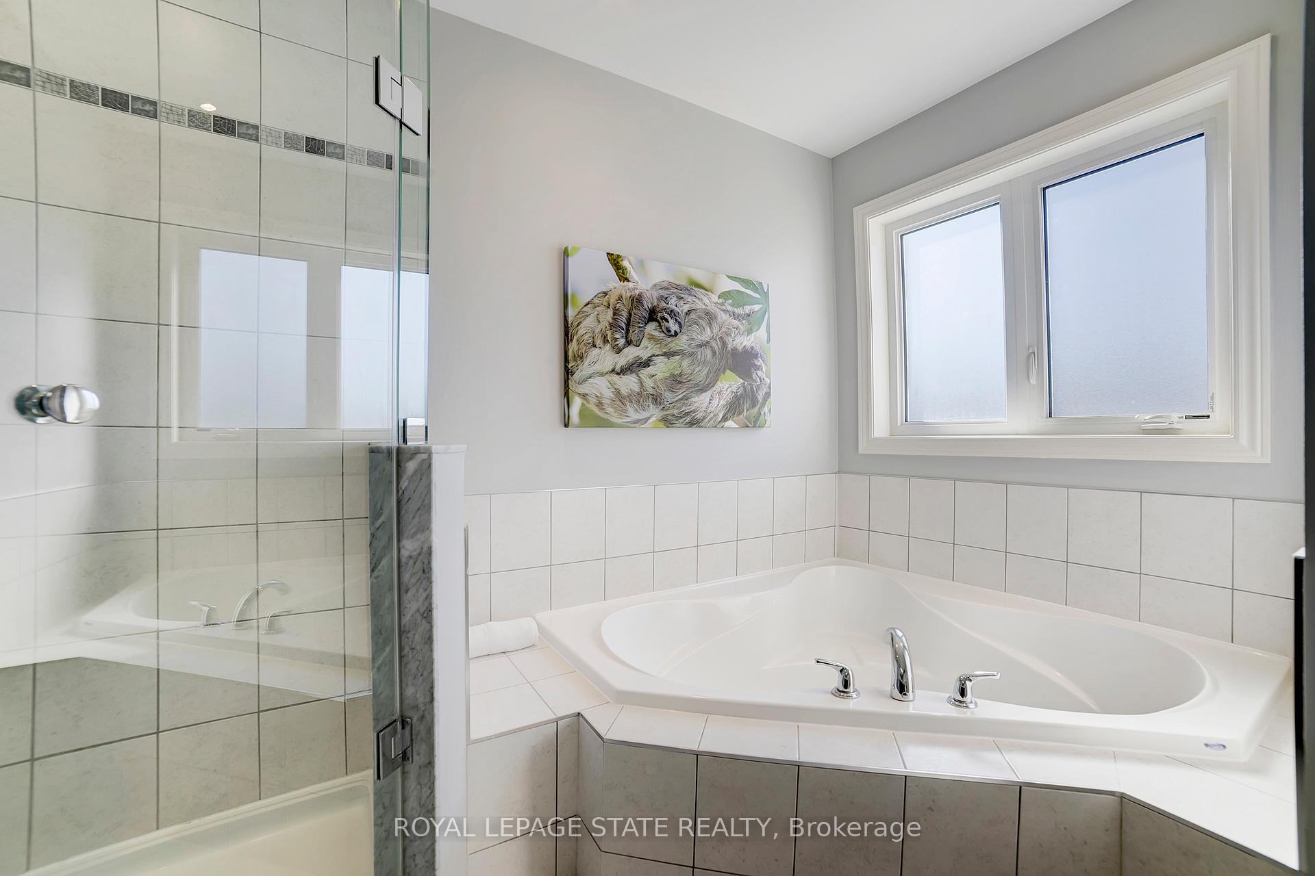 Photo 37 of 51 Narbonne Crescent, Hamilton, Stoney Creek Mountain — HOMEH