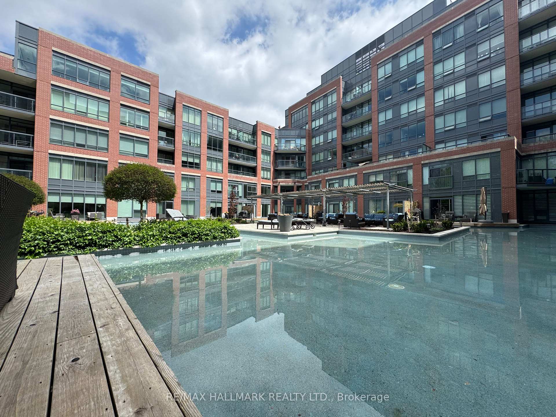 Photo 1 of Unit 442, 7608 Yonge Street S, Vaughan, Crestwood-Springfarm-Yorkhill — HOMEH