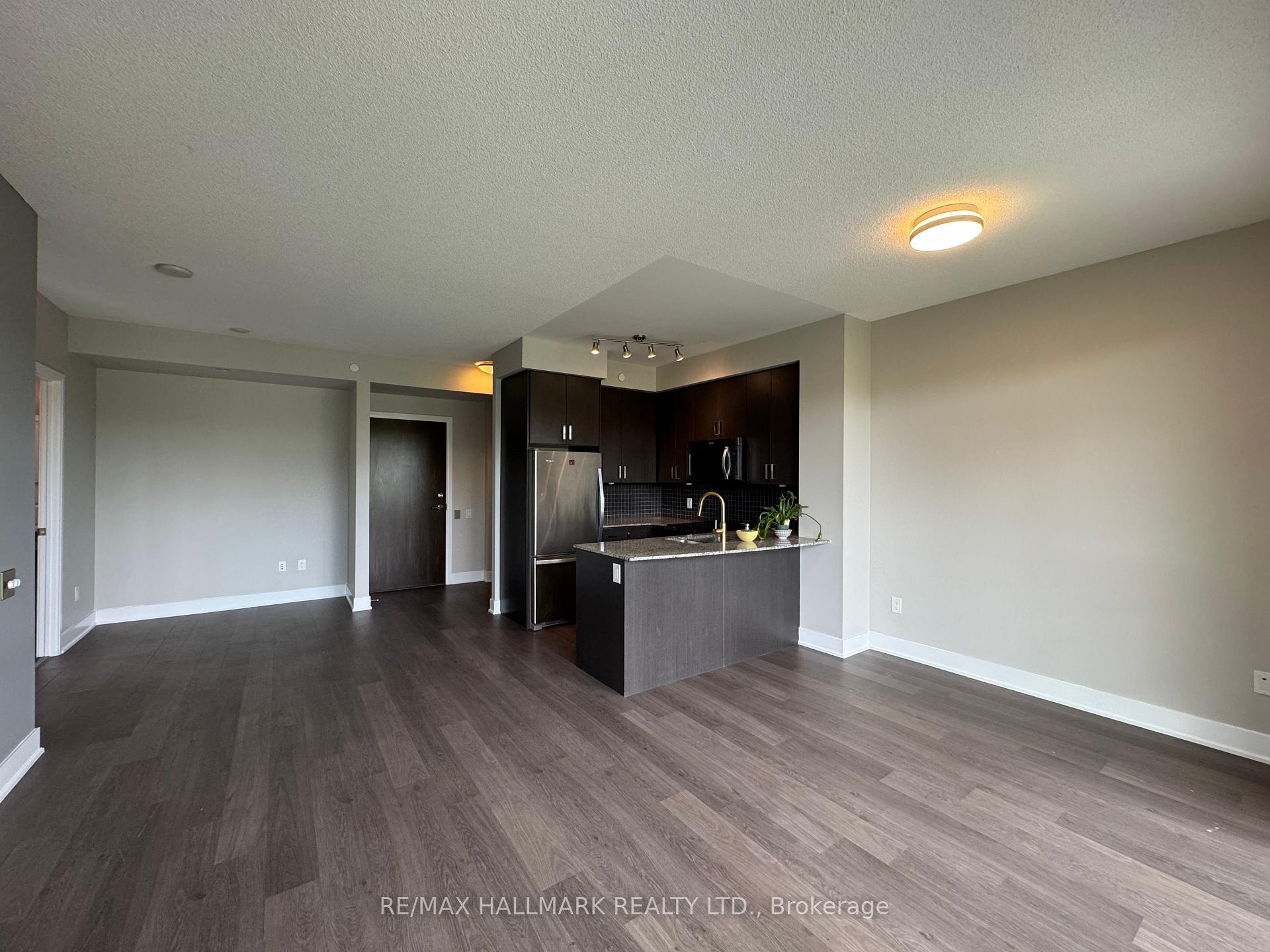 Photo 5 of Unit 442, 7608 Yonge Street S, Vaughan, Crestwood-Springfarm-Yorkhill — HOMEH