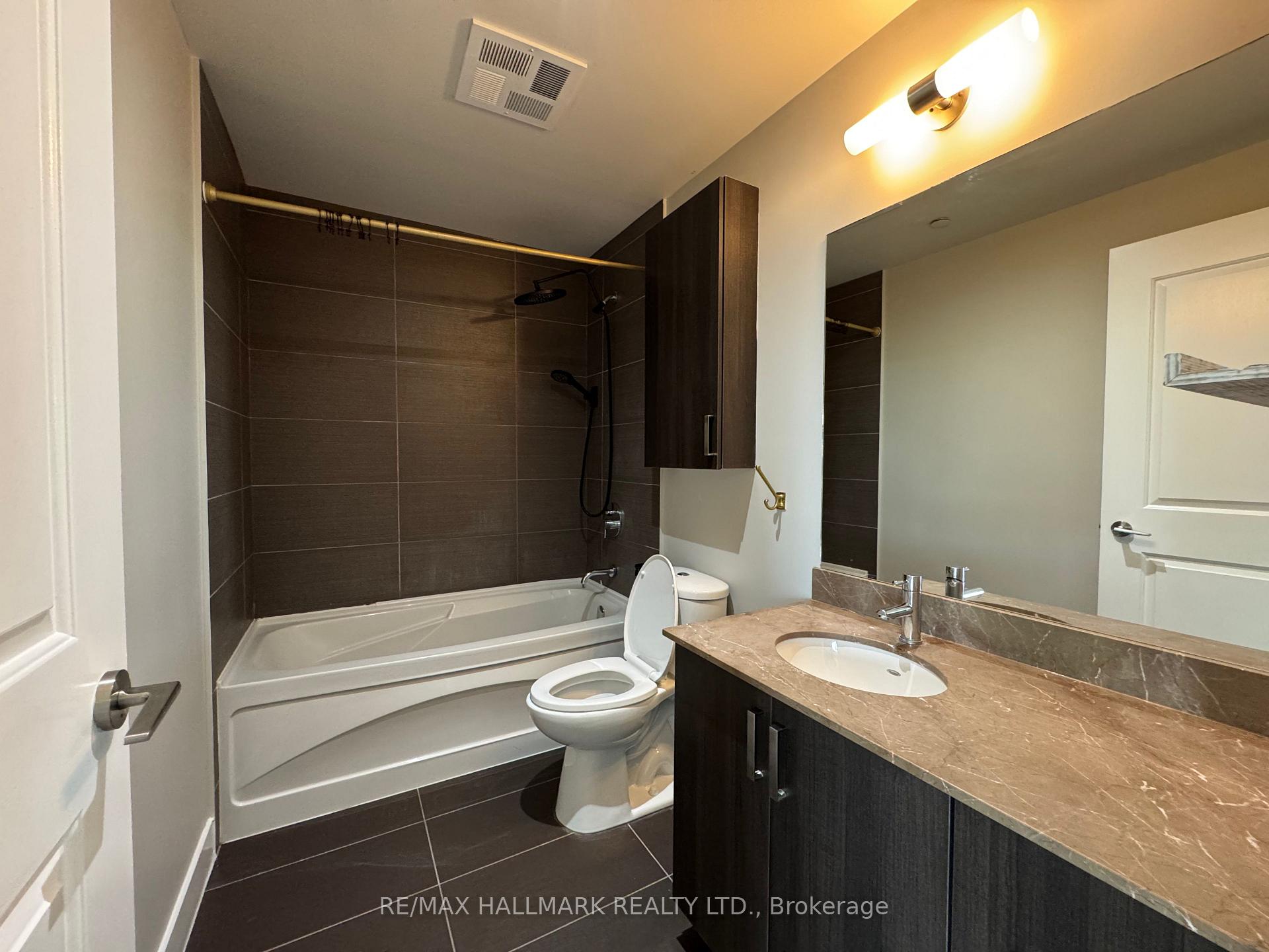 Photo 8 of Unit 442, 7608 Yonge Street S, Vaughan, Crestwood-Springfarm-Yorkhill — HOMEH