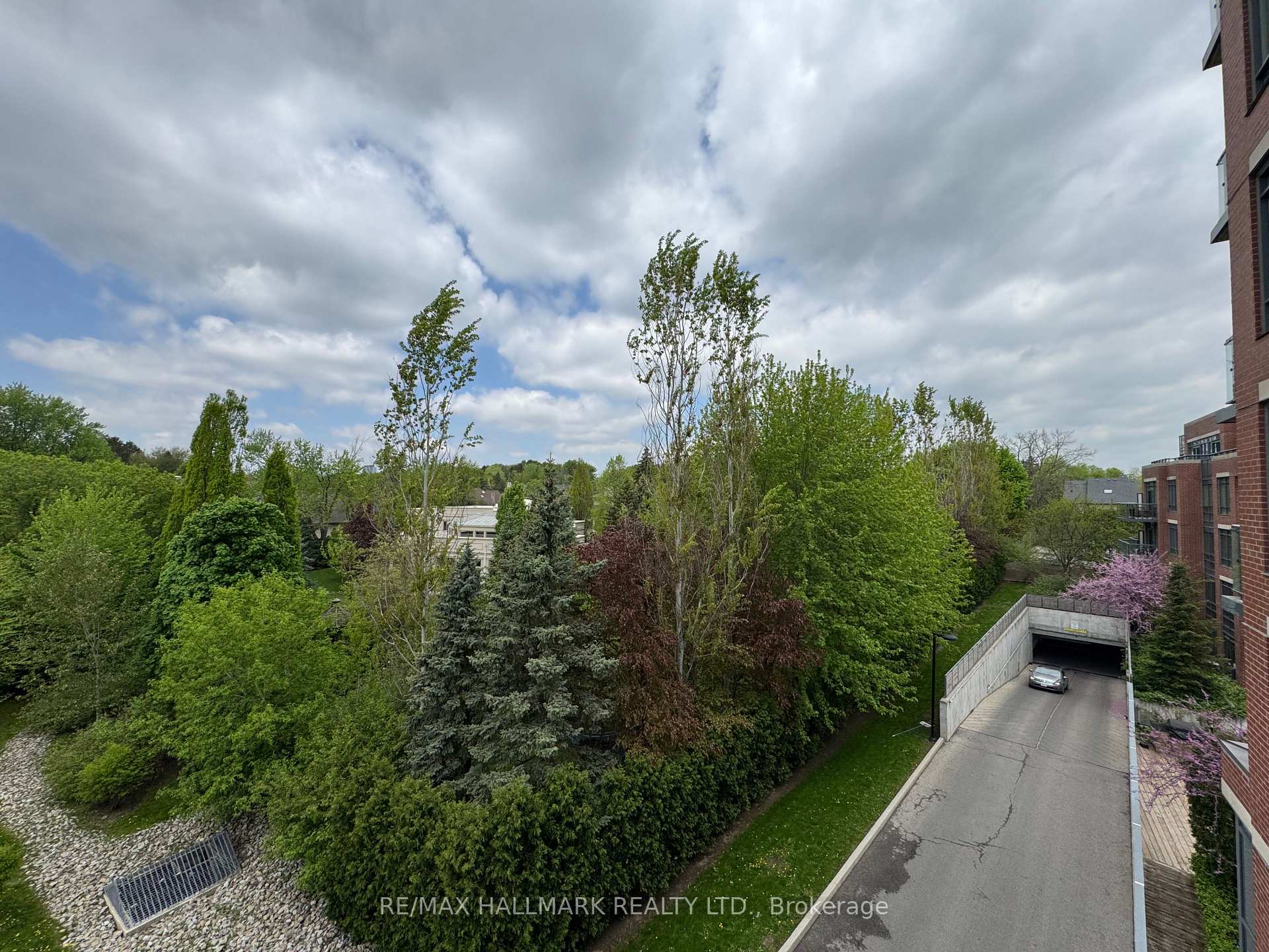 Photo 17 of Unit 442, 7608 Yonge Street S, Vaughan, Crestwood-Springfarm-Yorkhill — HOMEH
