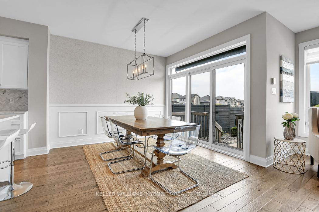 Photo 6 of 828 Carnelian Crescent, Ottawa, Riverside South/Gloucester Glen — HOMEH