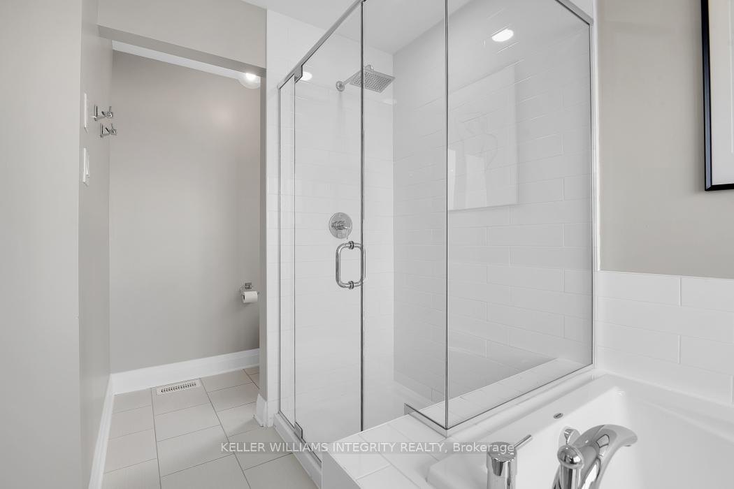 Photo 18 of 828 Carnelian Crescent, Ottawa, Riverside South/Gloucester Glen — HOMEH