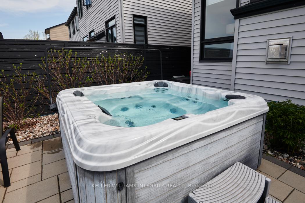 Photo 28 of 828 Carnelian Crescent, Ottawa, Riverside South/Gloucester Glen — HOMEH