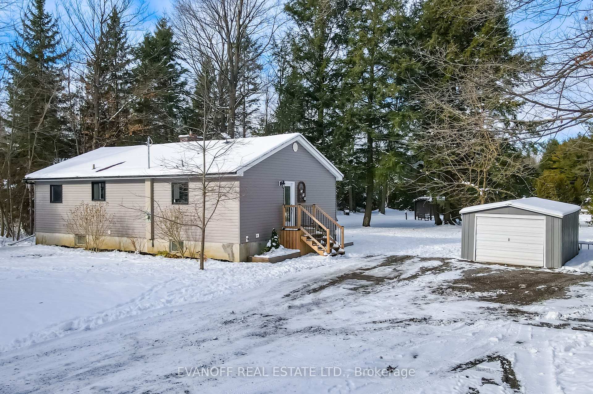 Photo 4 of 71 Ball Avenue E, Brock, Rural Brock — HOMEH