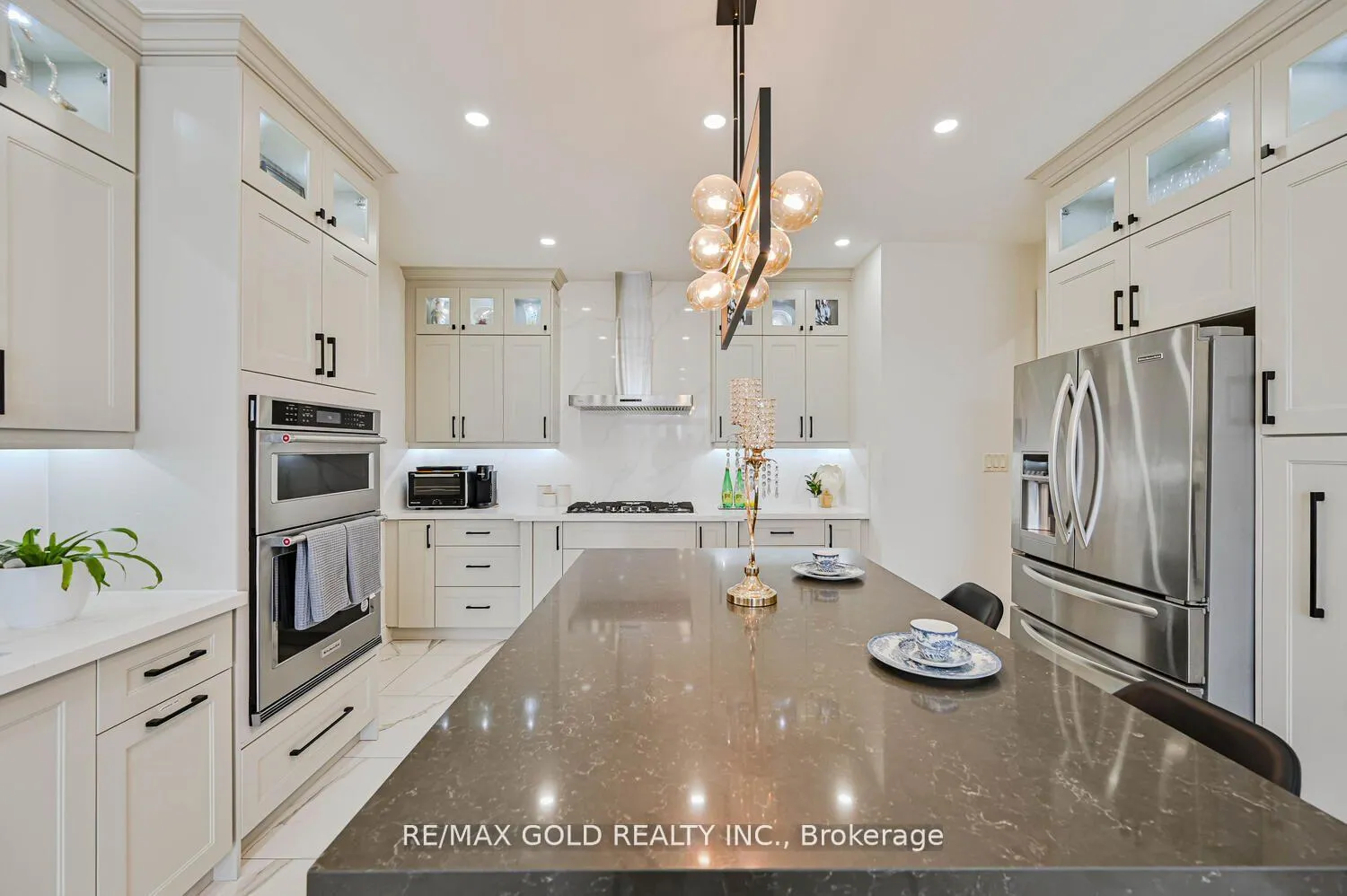 Photo 5 of 23 Yellow Pine Road, Brampton, Bram East — HOMEH
