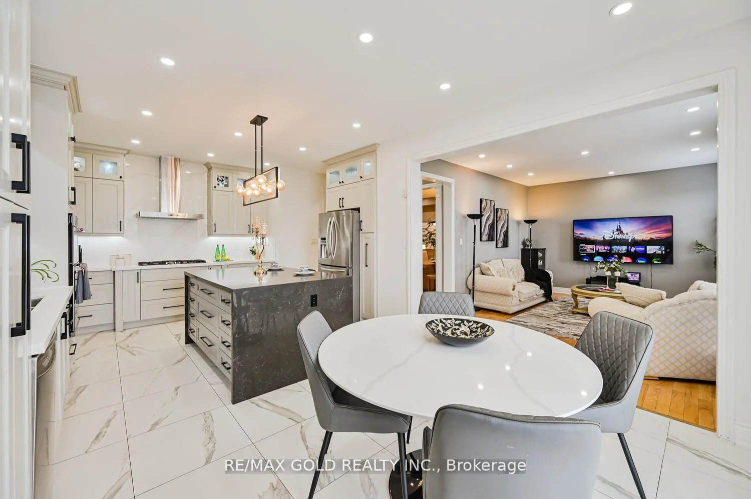Photo 6 of 23 Yellow Pine Road, Brampton, Bram East — HOMEH