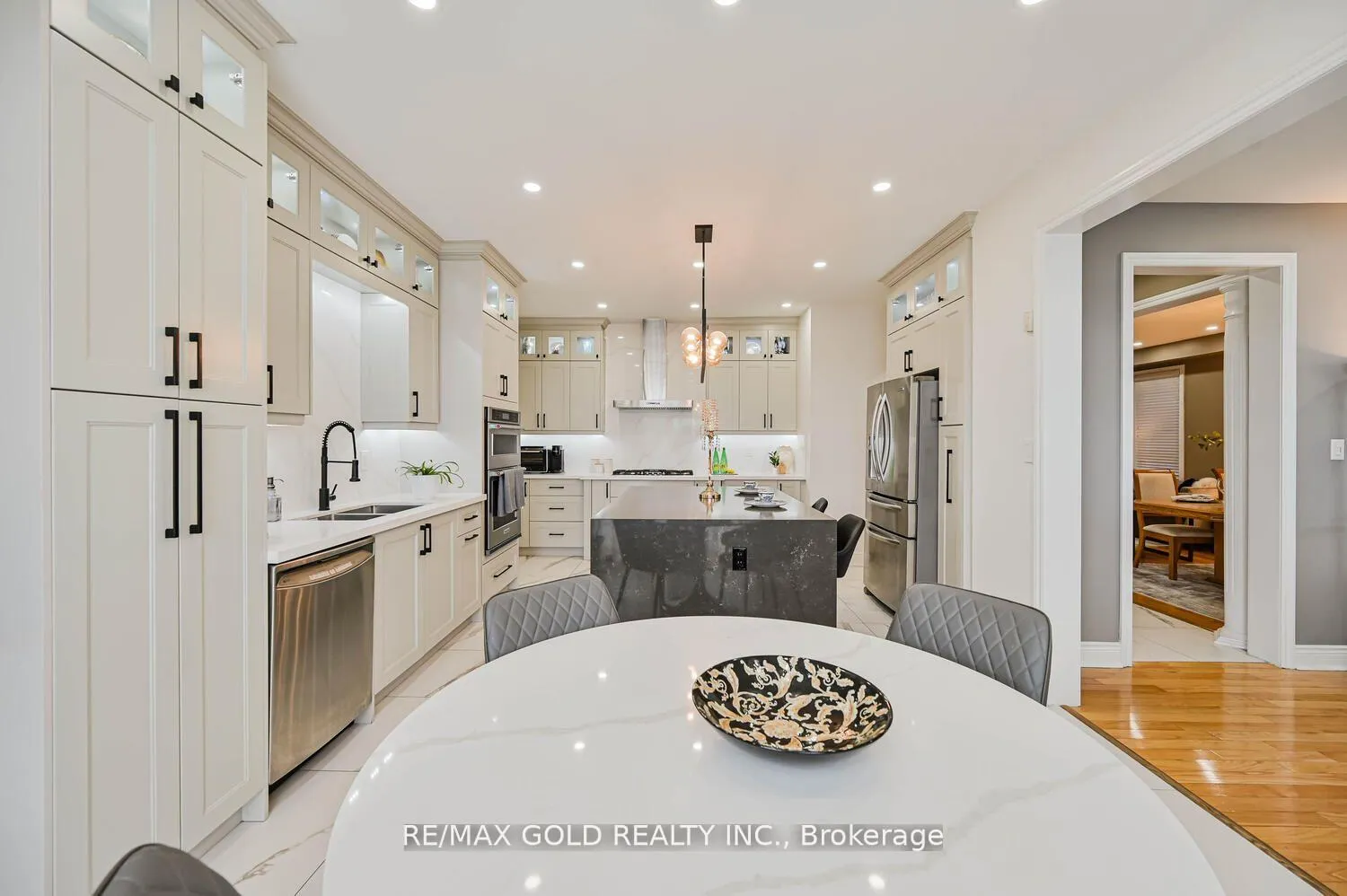 Photo 7 of 23 Yellow Pine Road, Brampton, Bram East — HOMEH