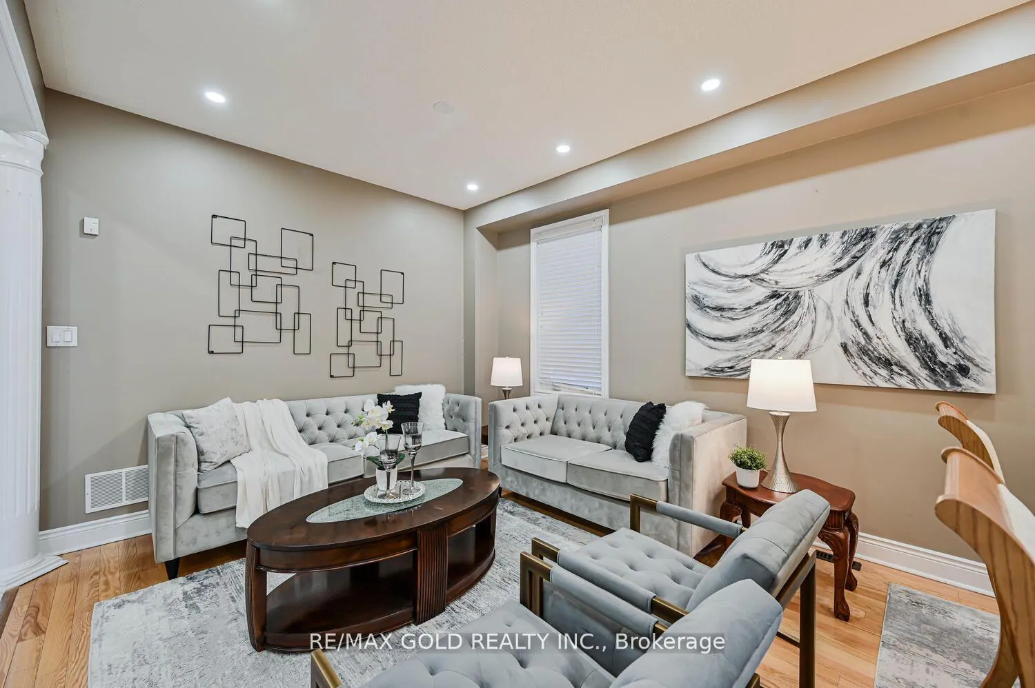 Photo 13 of 23 Yellow Pine Road, Brampton, Bram East — HOMEH