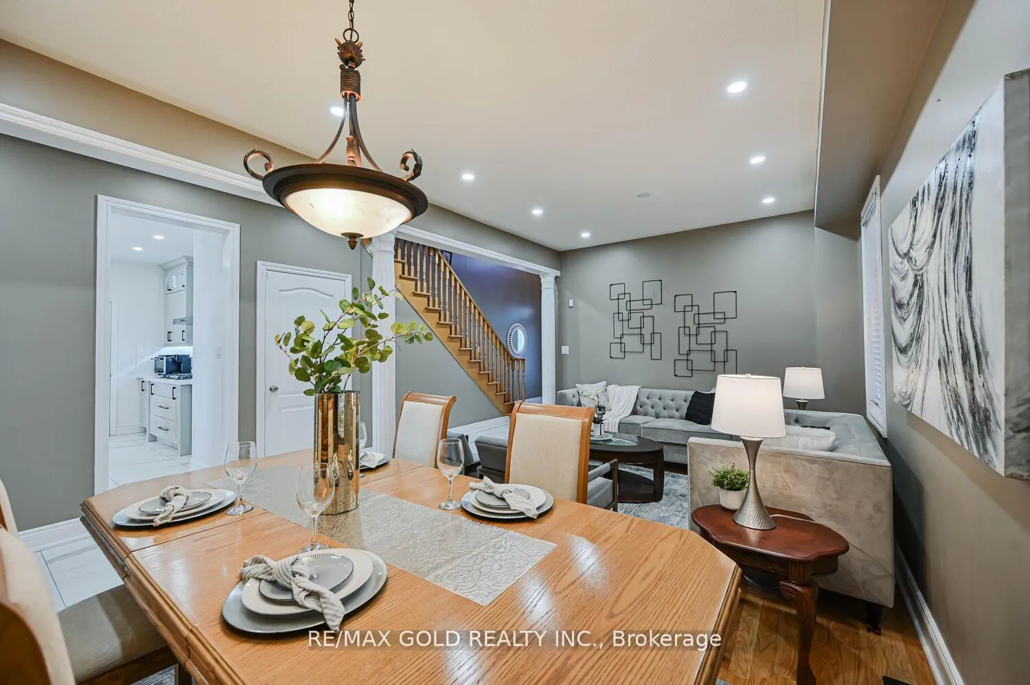 Photo 15 of 23 Yellow Pine Road, Brampton, Bram East — HOMEH