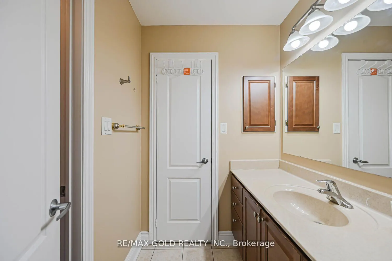 Photo 29 of 23 Yellow Pine Road, Brampton, Bram East — HOMEH