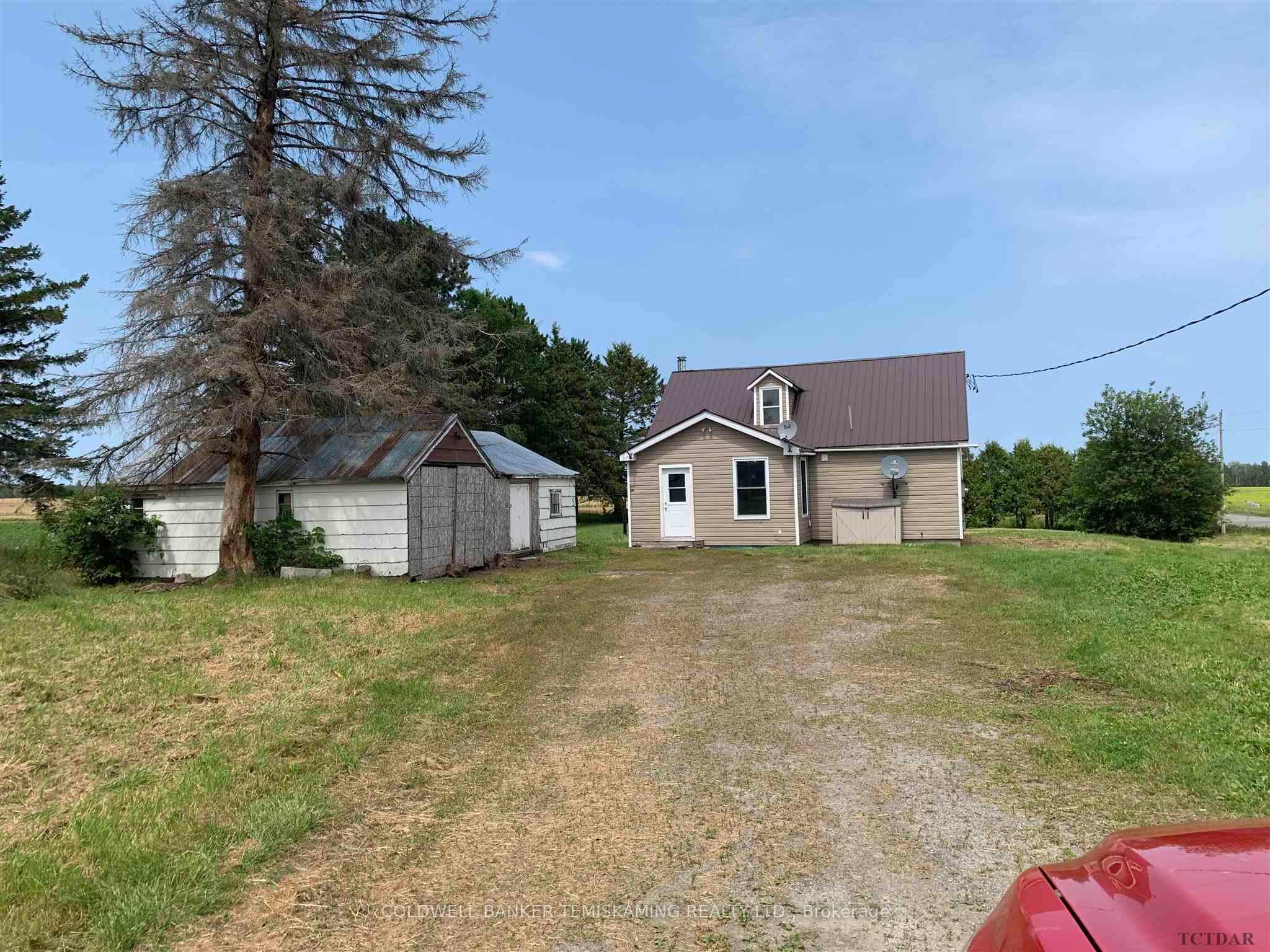 Front of 253156 Roger'S Road
