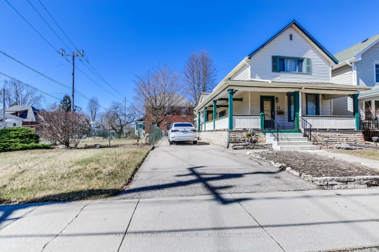 Photo 3 of 37 Wilson Avenue, St. Thomas — HOMEH