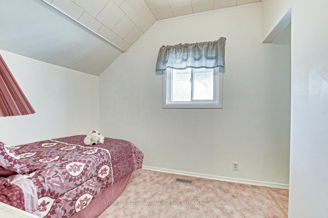 Photo 14 of 37 Wilson Avenue, St. Thomas — HOMEH