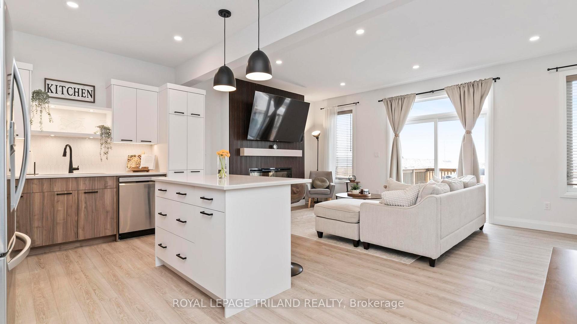 Photo 5 of 265 Renaissance Drive, St. Thomas — HOMEH
