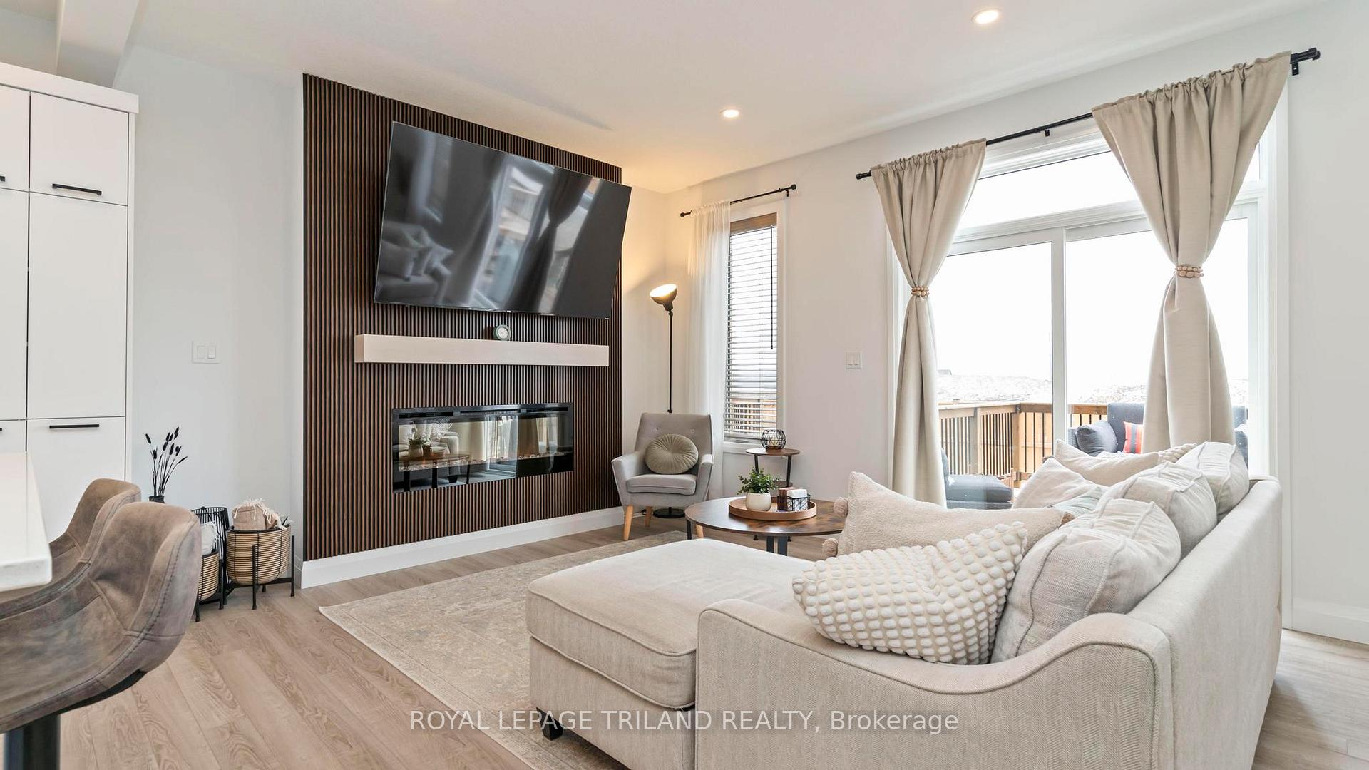 Photo 9 of 265 Renaissance Drive, St. Thomas — HOMEH