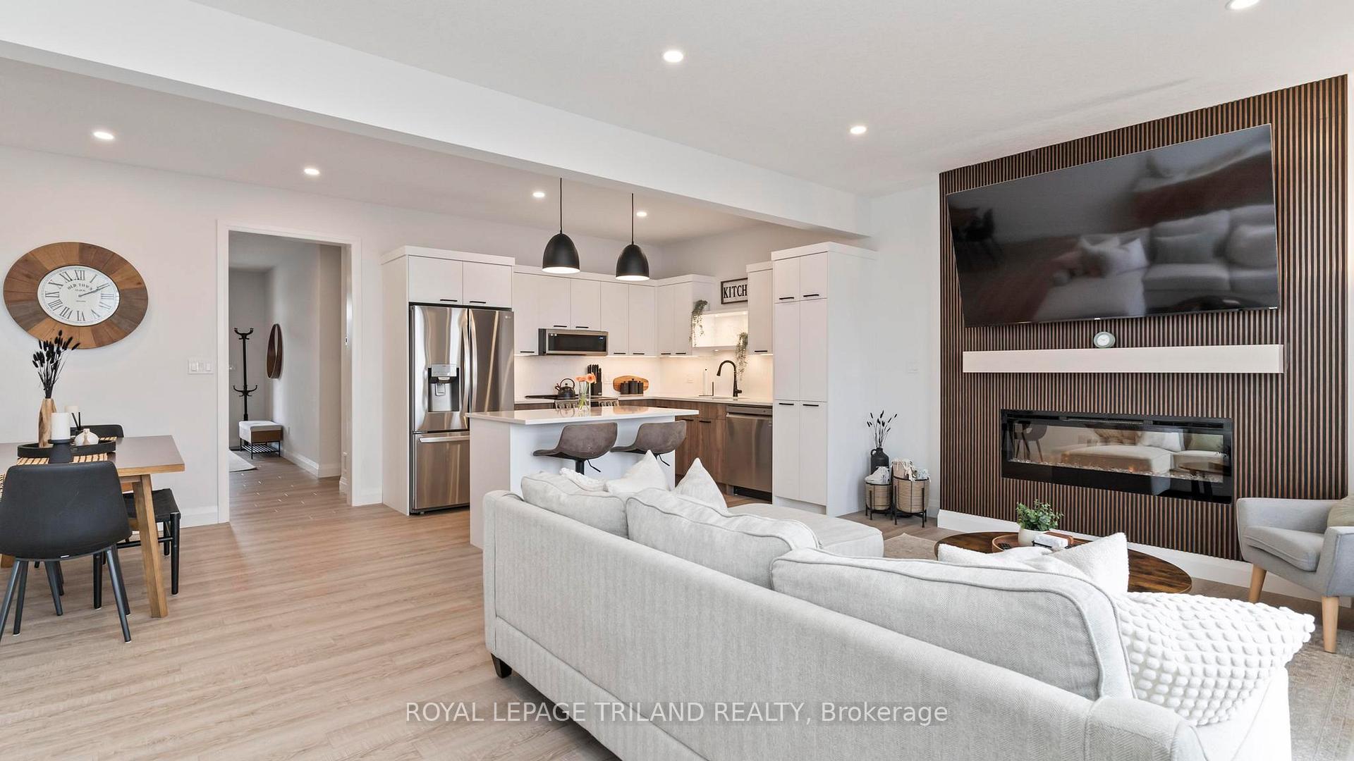 Photo 10 of 265 Renaissance Drive, St. Thomas — HOMEH