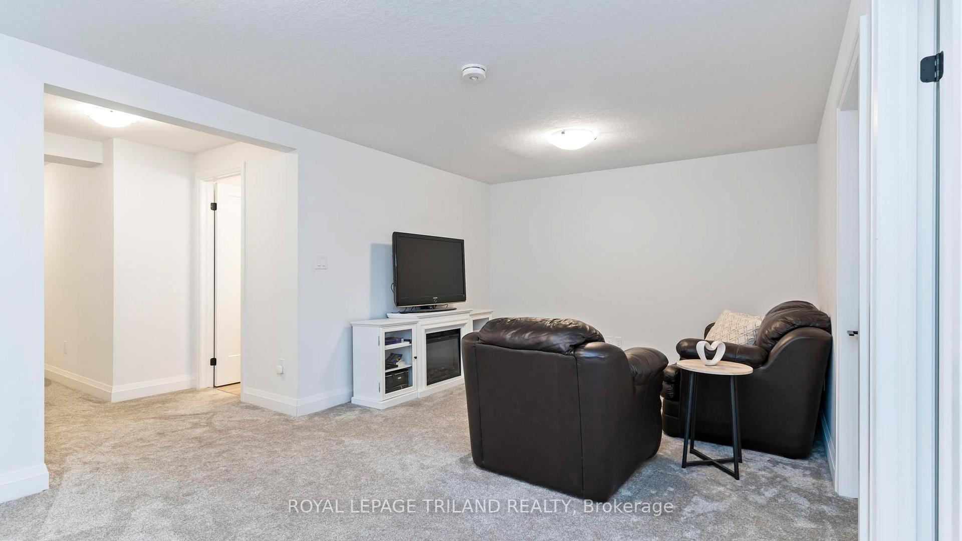 Photo 29 of 265 Renaissance Drive, St. Thomas — HOMEH
