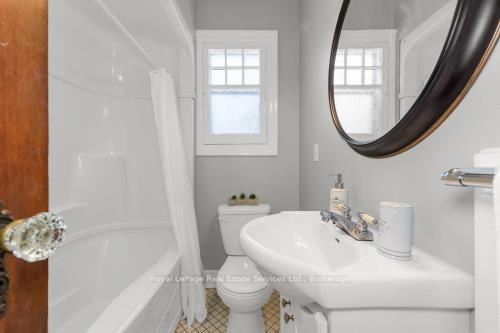 Photo 13 of 100 Arkell Street, Hamilton, Westdale — HOMEH