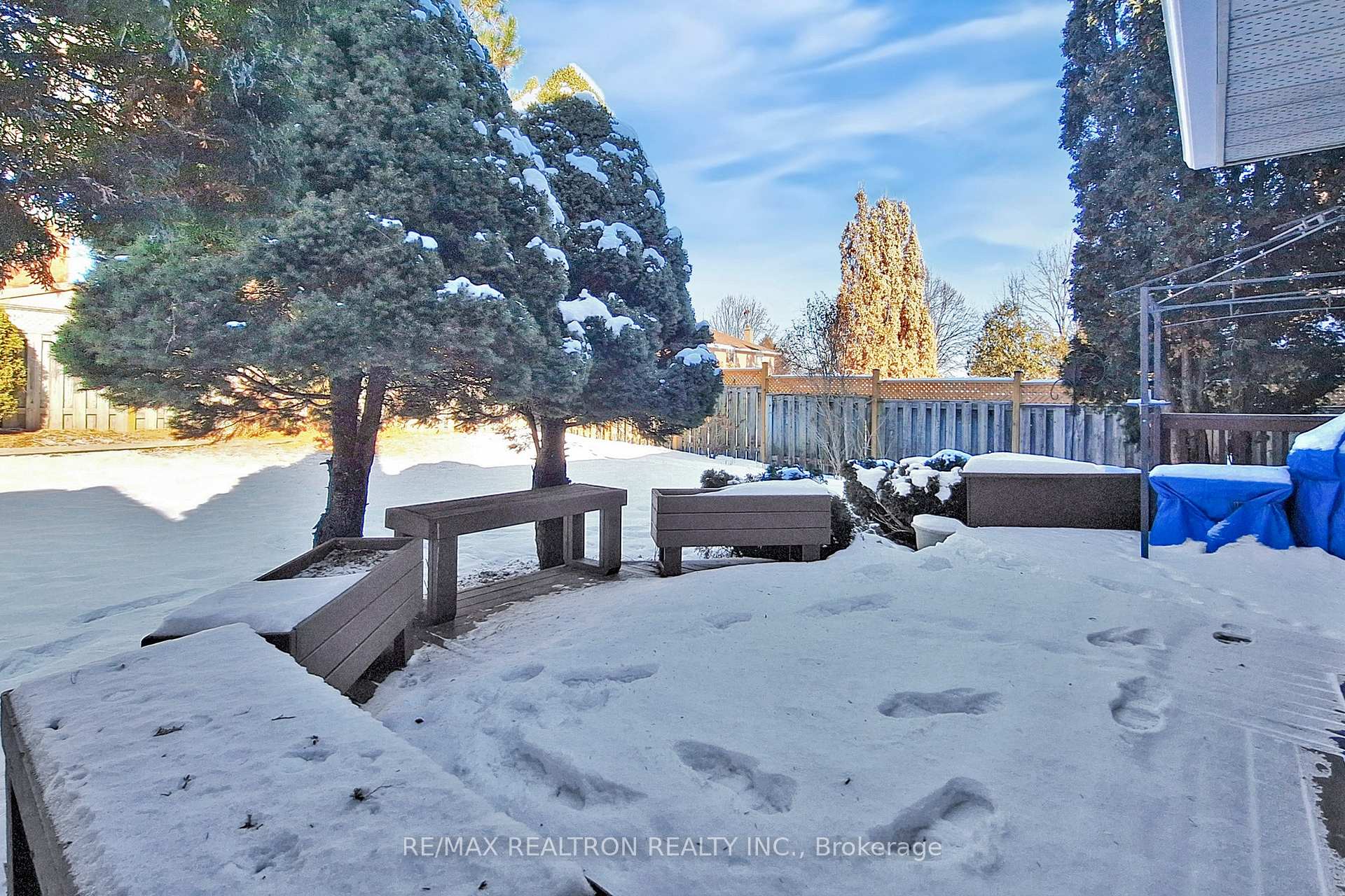 Photo 39 of 28 April Gardens, Aurora, Aurora Heights — HOMEH