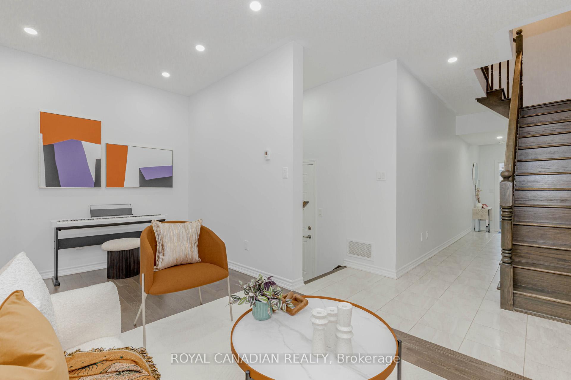 Photo 9 of 106 Borers Creek Circle, Hamilton, Waterdown — HOMEH