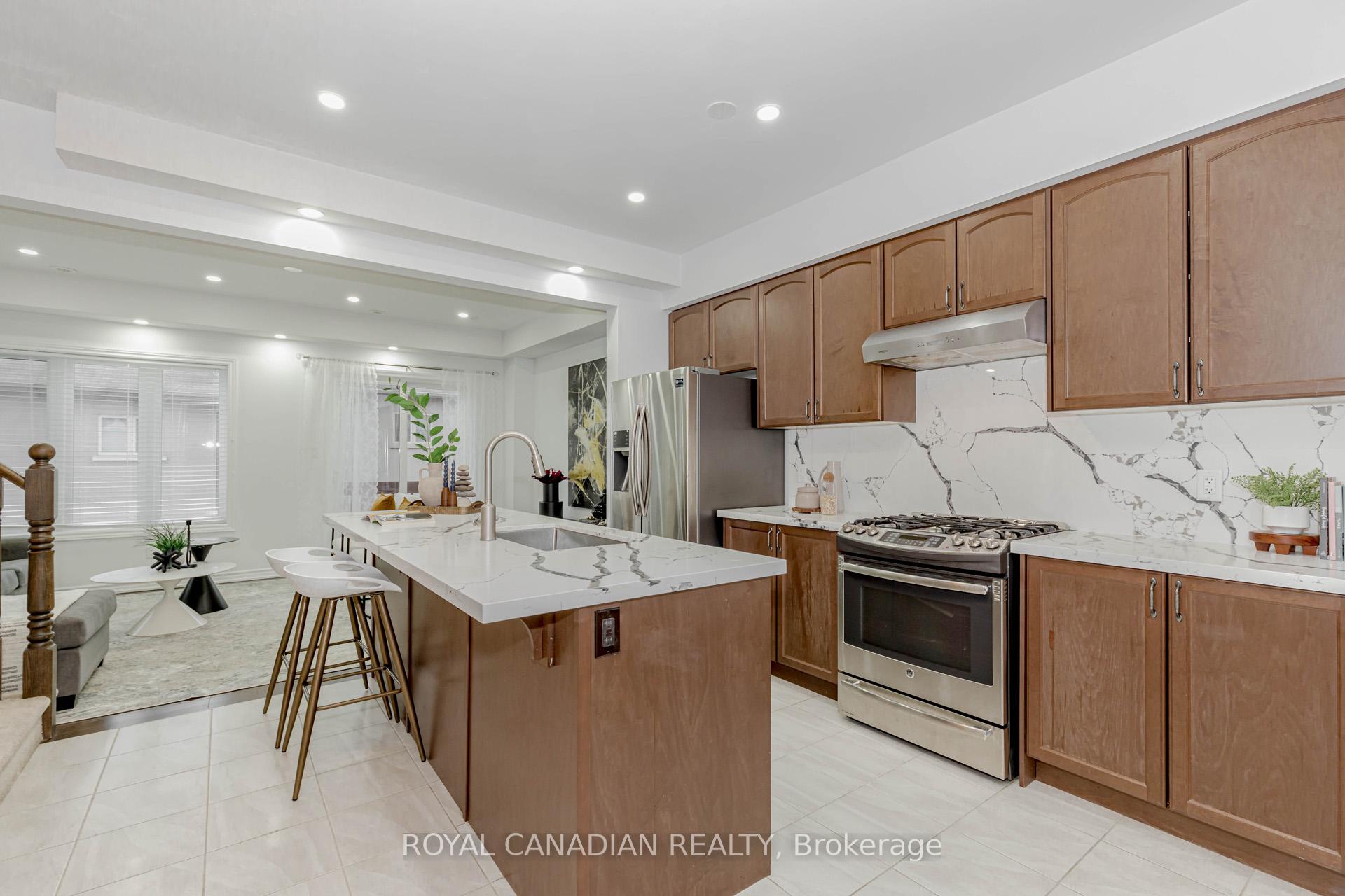 Photo 14 of 106 Borers Creek Circle, Hamilton, Waterdown — HOMEH