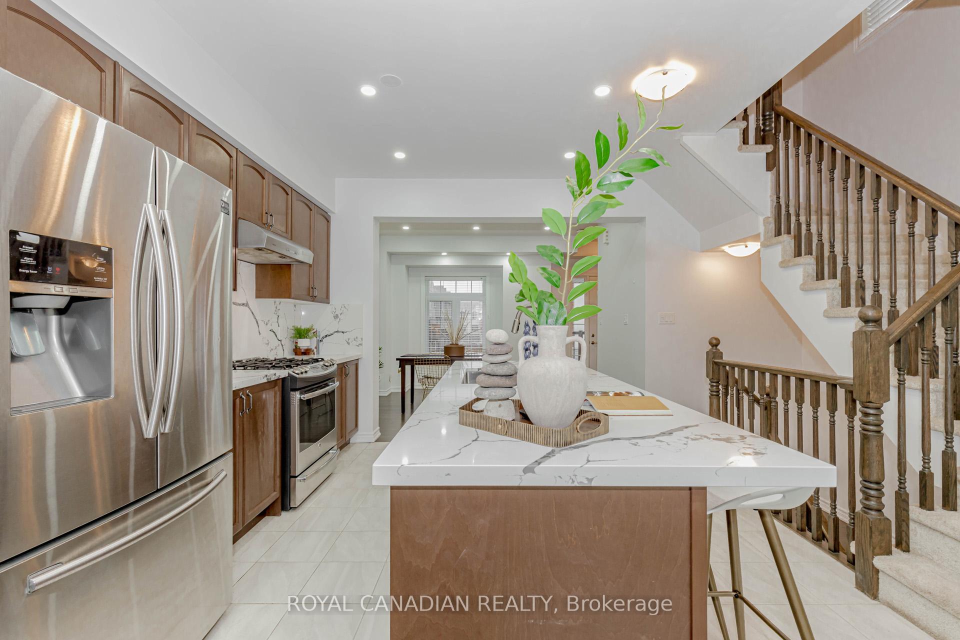 Photo 16 of 106 Borers Creek Circle, Hamilton, Waterdown — HOMEH
