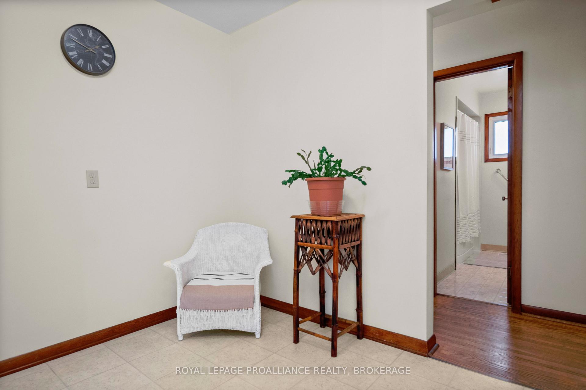 Photo 11 of 101 Elizabeth Drive, Gananoque — HOMEH