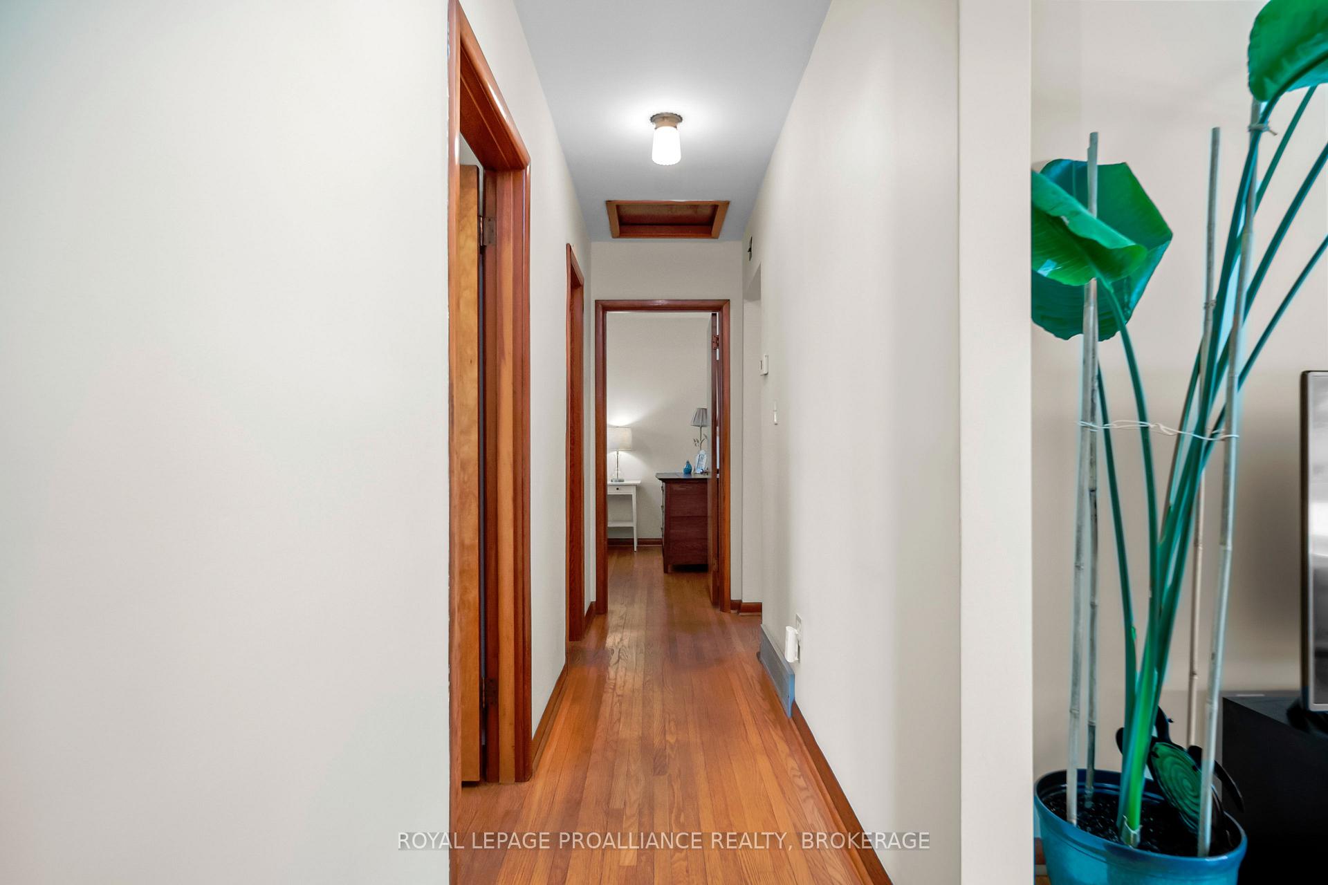 Photo 16 of 101 Elizabeth Drive, Gananoque — HOMEH