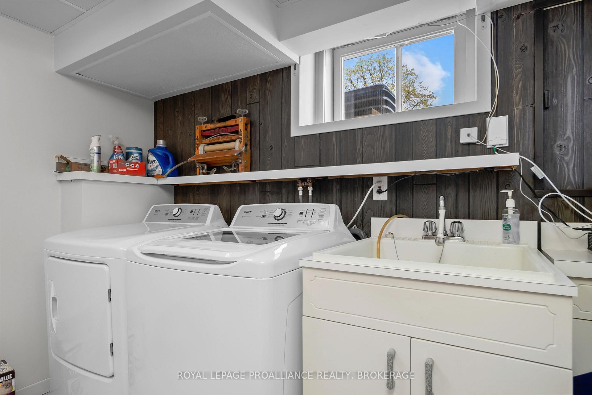 Photo 32 of 101 Elizabeth Drive, Gananoque — HOMEH